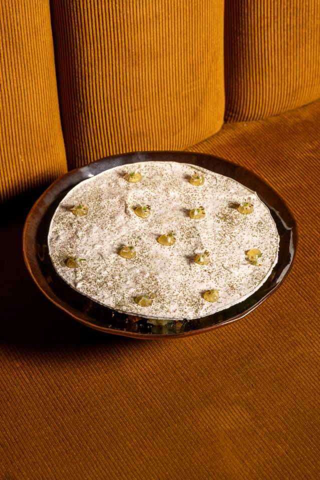 Yuzu sorbet, kiwi, meringue