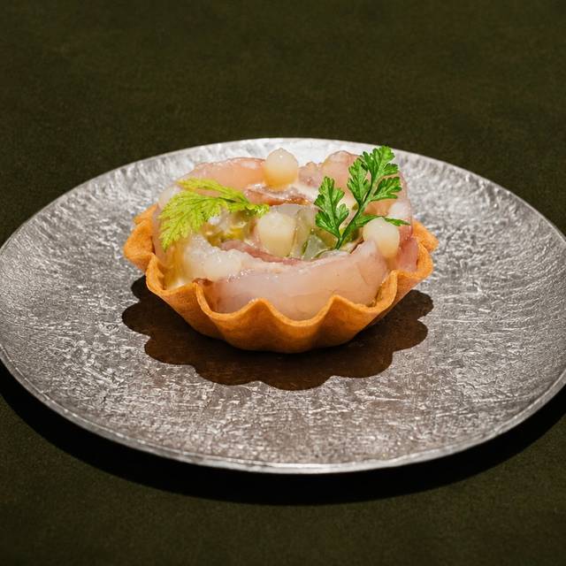 Sea bream tartelette & yuzu