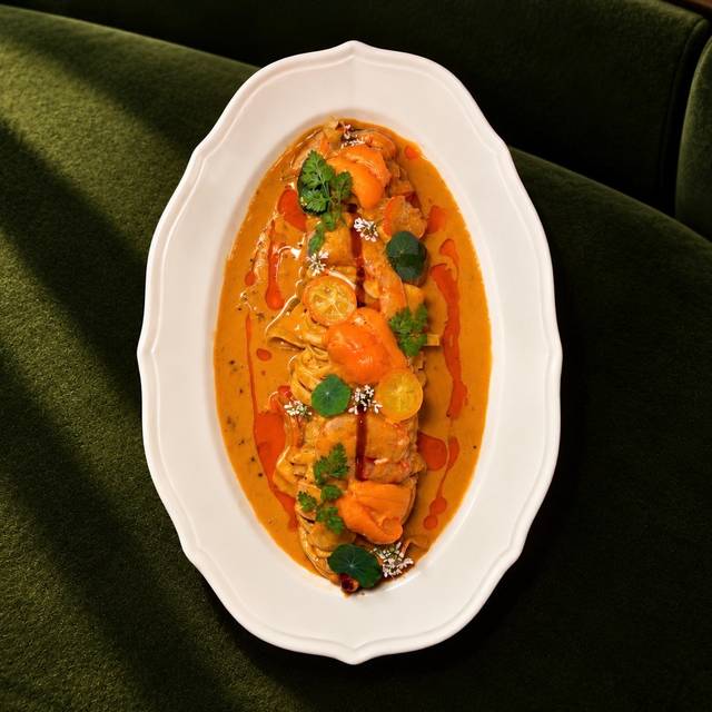 Uni pasta, linguine, bafun uni, gambero rosso
