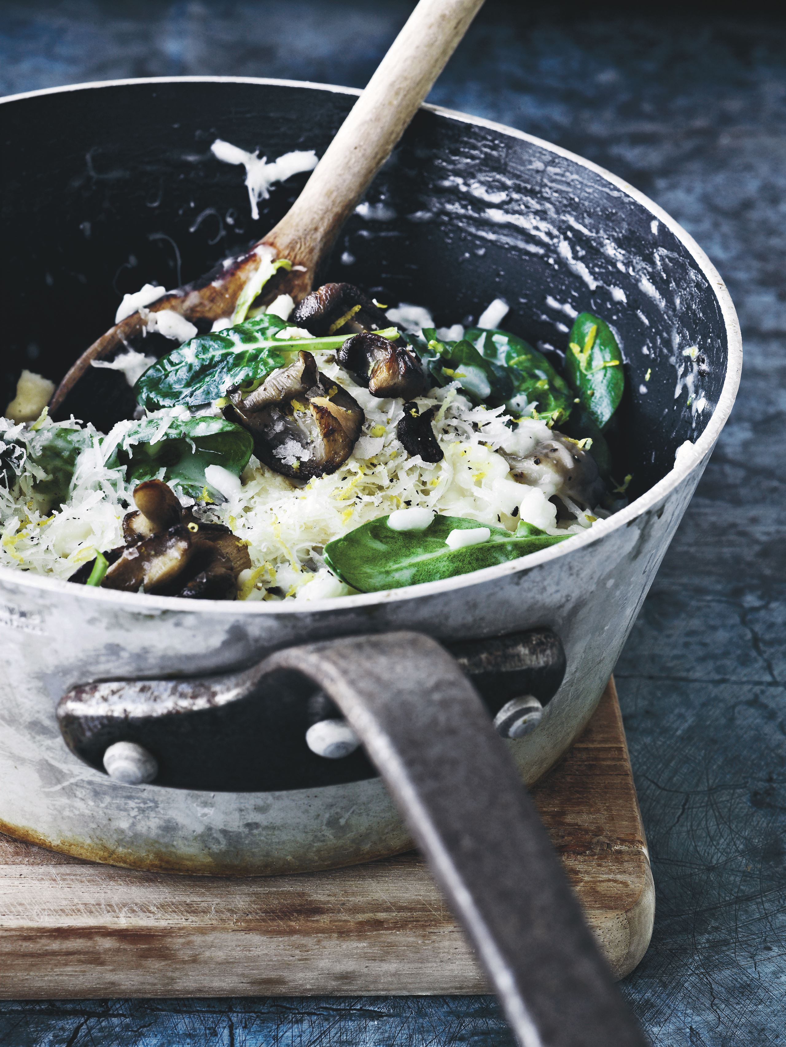 Risotto med østershatte, parmesan og spinat