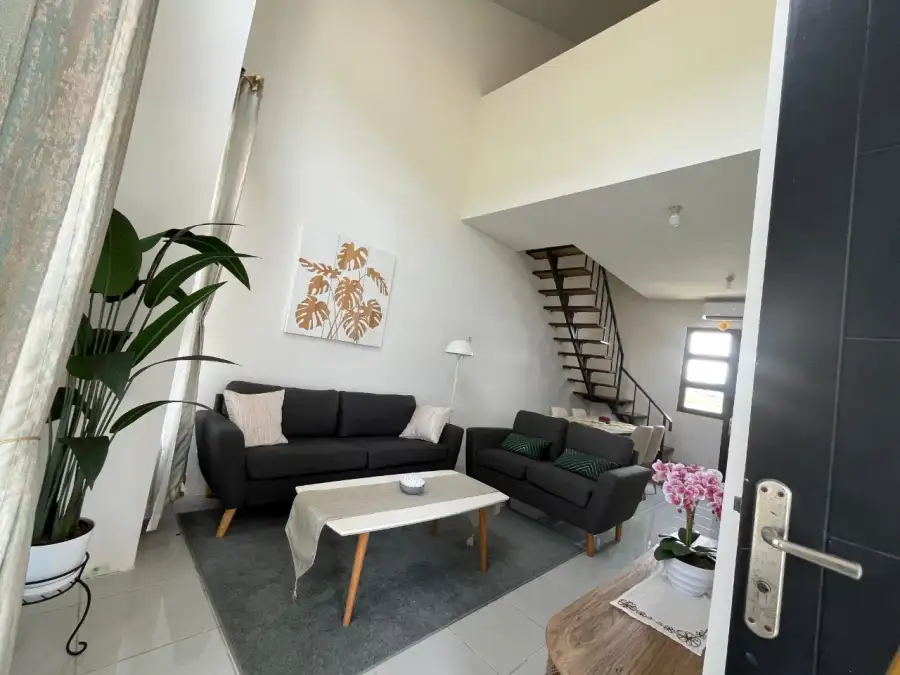 rumah tipe mezzanine 50/90 panorama bekasi tampak depan