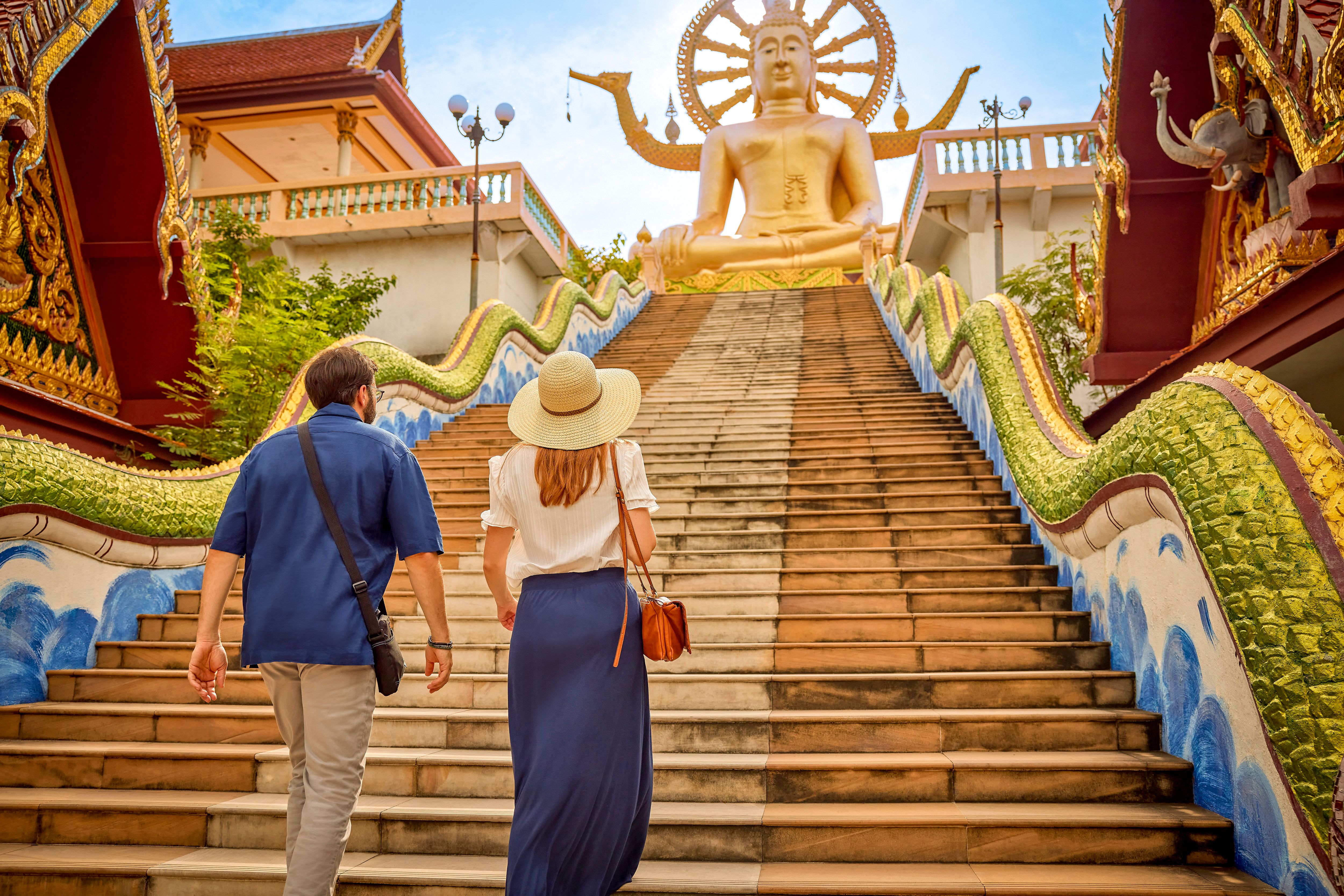 Tour of Thailand’s Iconic Temples & Natural Wonders