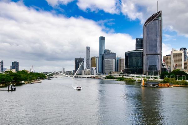 Brisbane Auction Clearance Rates Are Falling. Here's What That Actually Means for Investors.