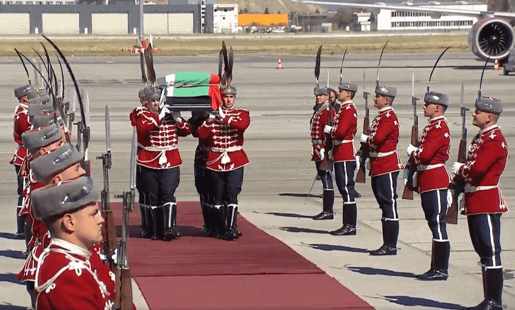 Sofia Airport Welcomes Remains of Tsar Samuel Remains Back to Bulgaria (Photos)