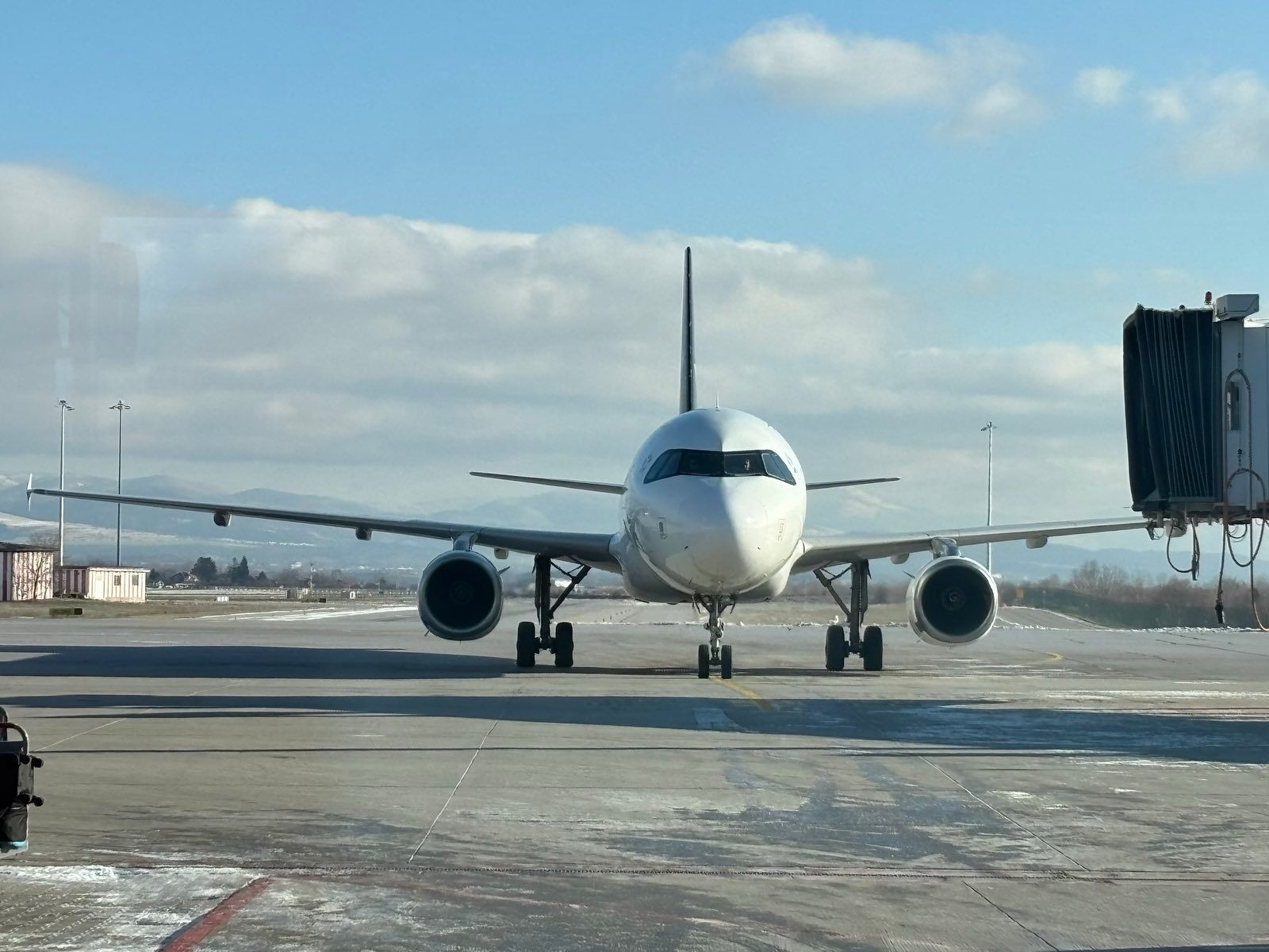 Six Flights From Sofia Airport Evacuate Bulgarian Citizens From the Middle East
