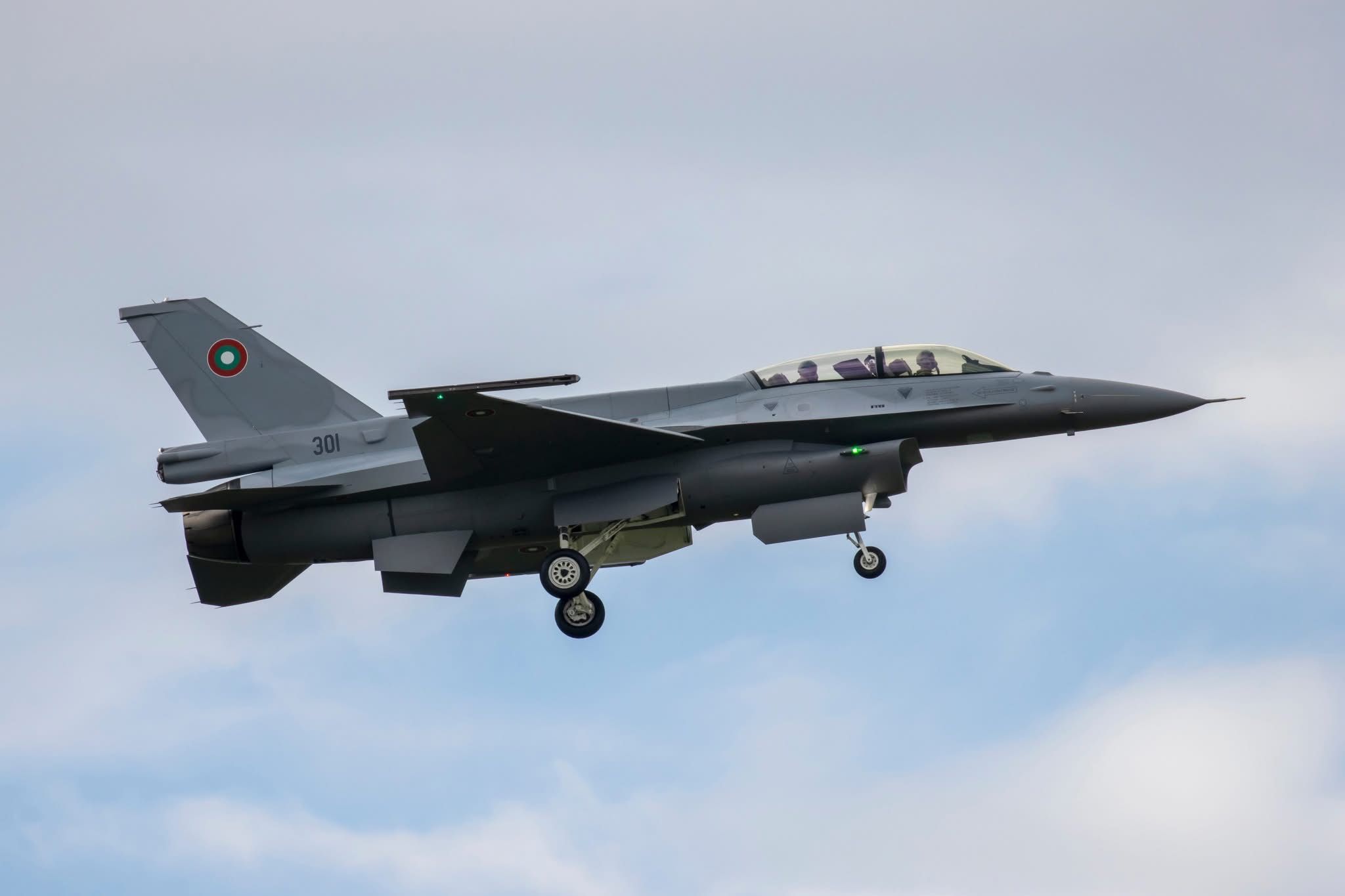 Two Bulgarian F-16 Jets Conduct Training Flights Over Sofia Airport
