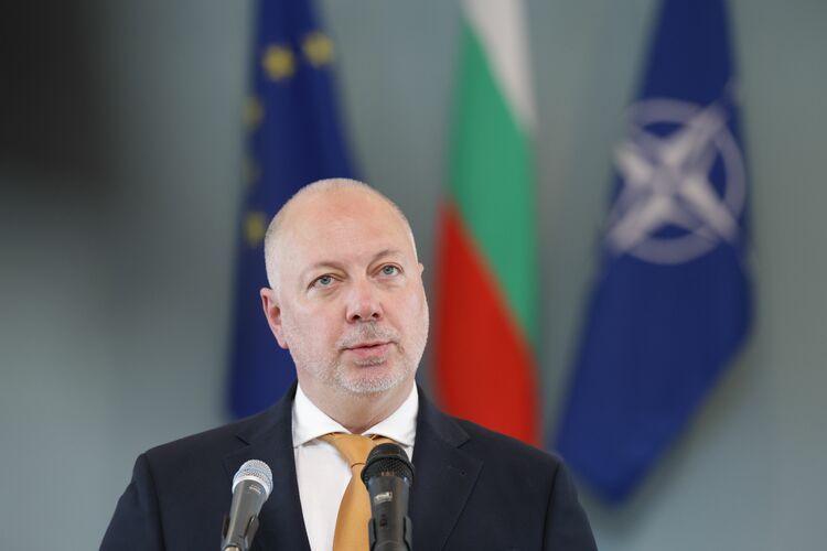 Извънредно изявление на премиерът Росен Желязков на Летище София