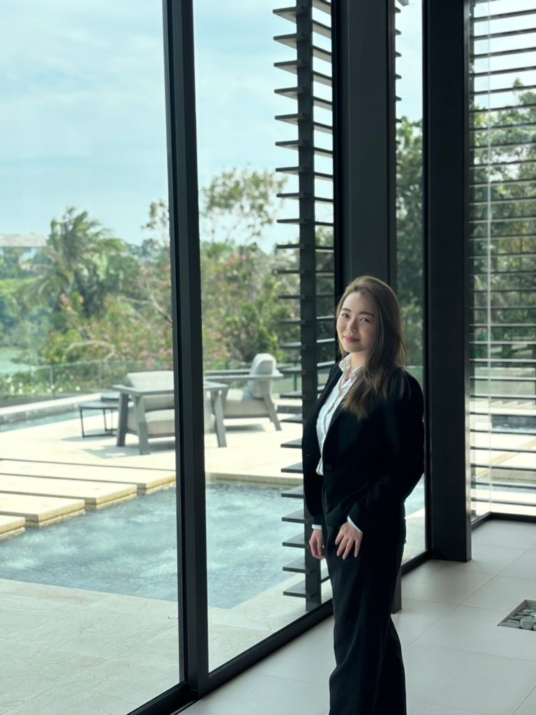 Ellie, Ellie Law, Lawyer