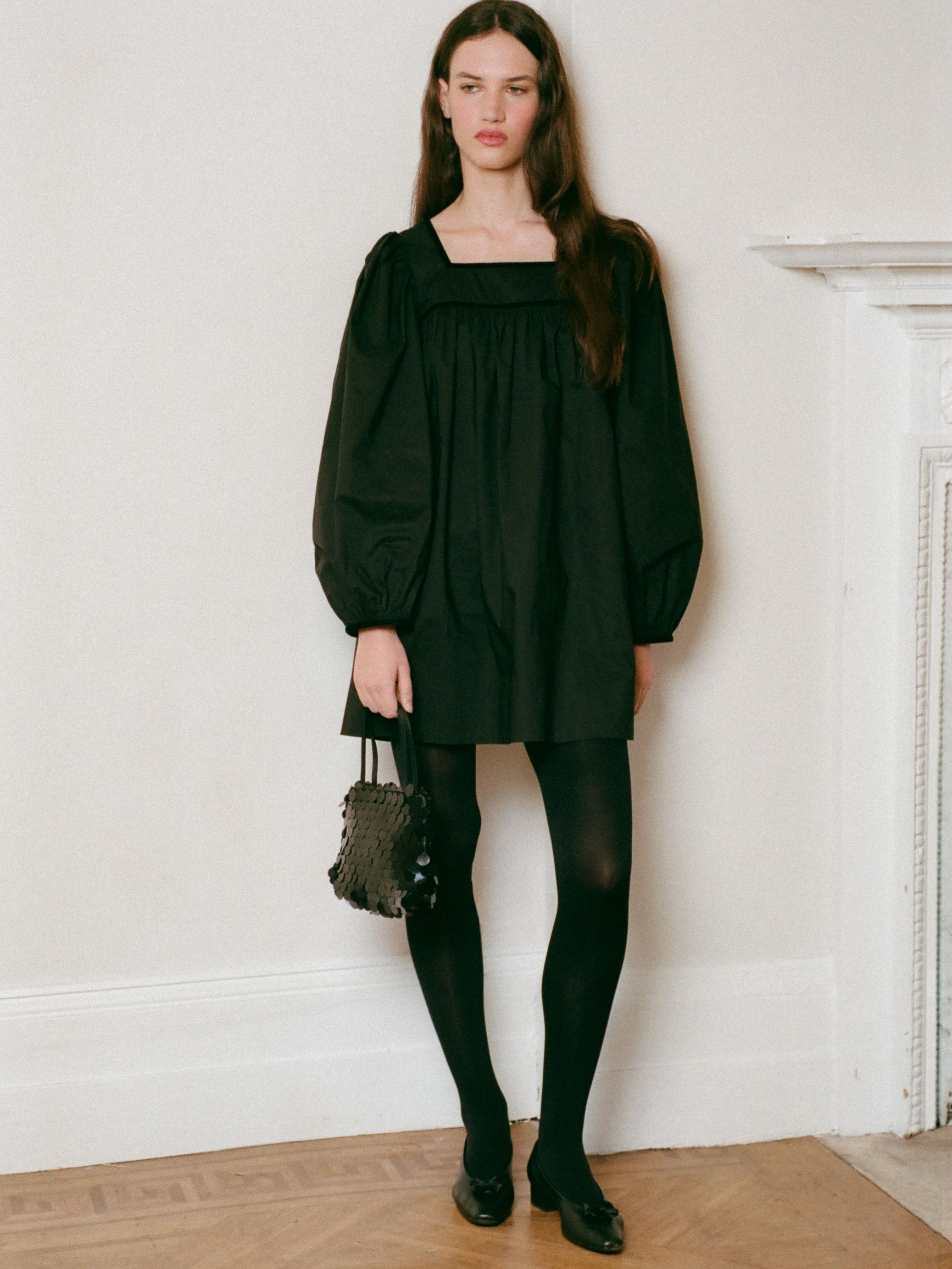 Missing alternative text