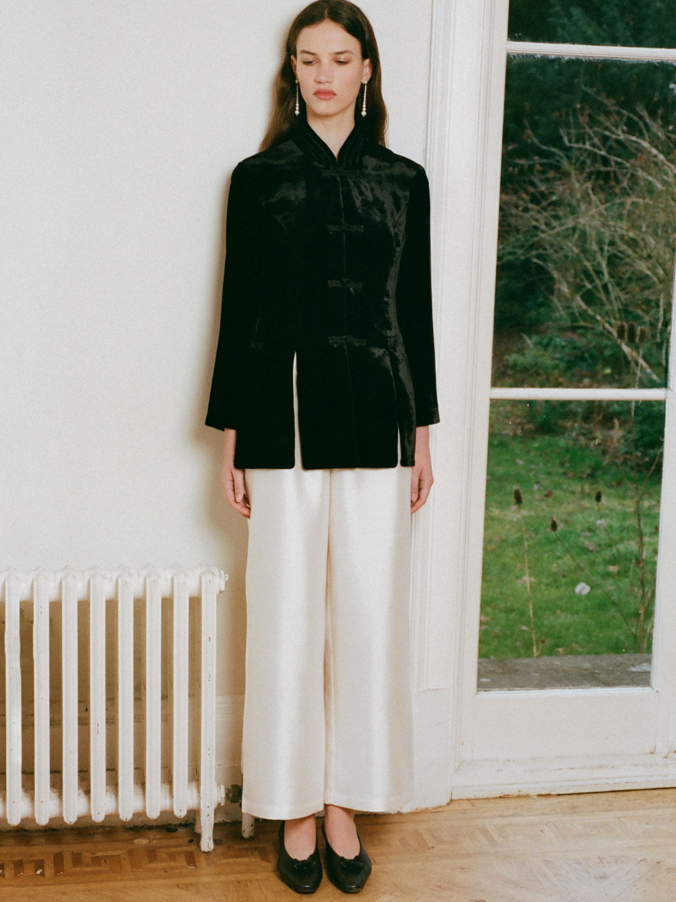 Missing alternative text