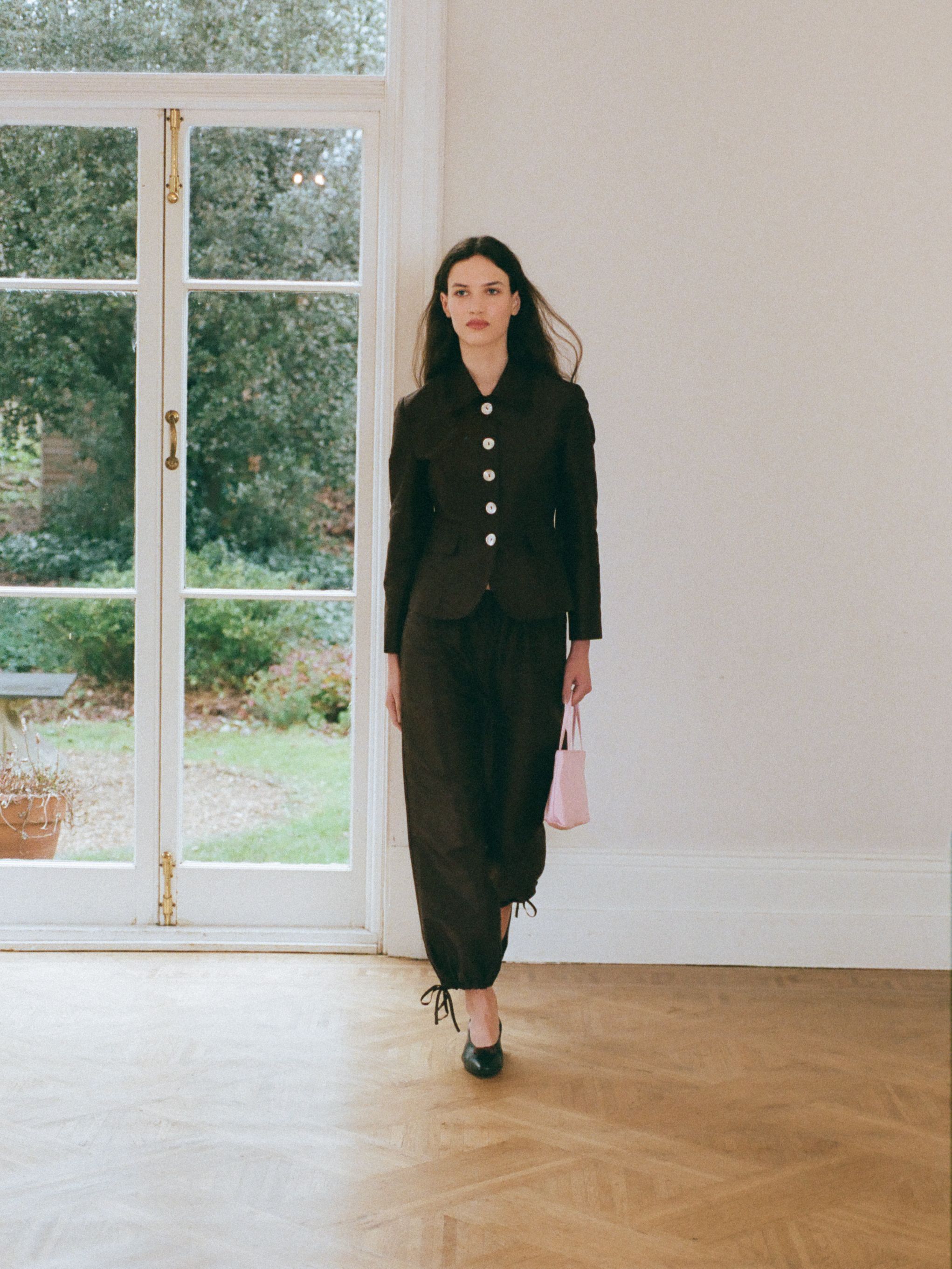 Missing alternative text