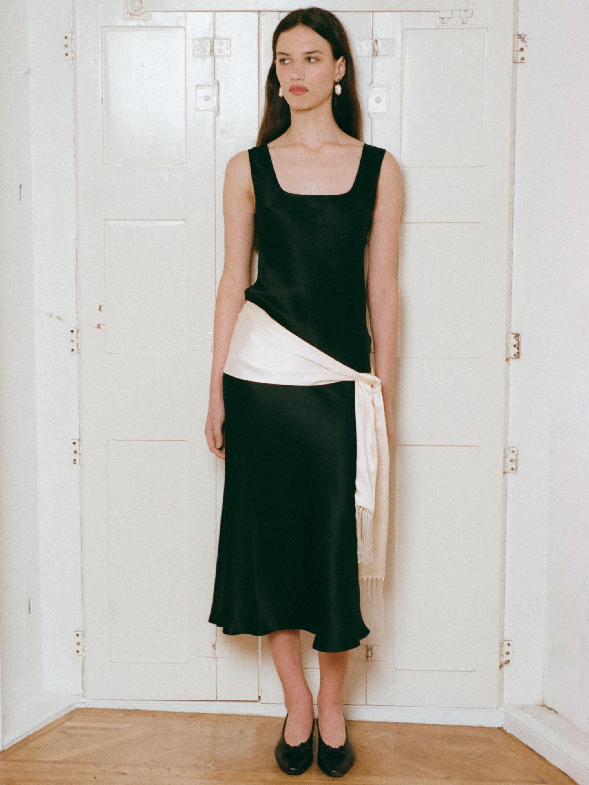 Missing alternative text