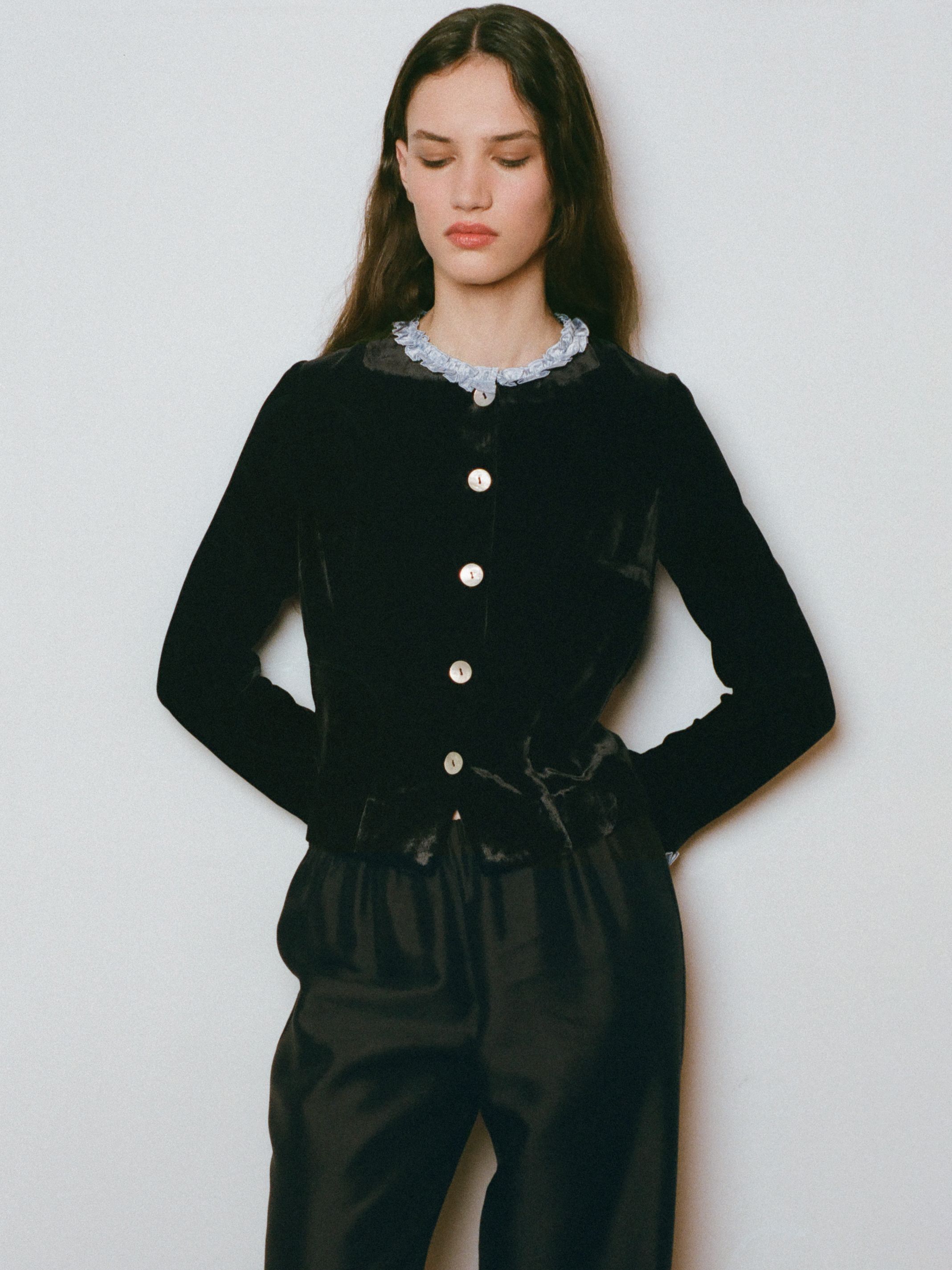 Missing alternative text