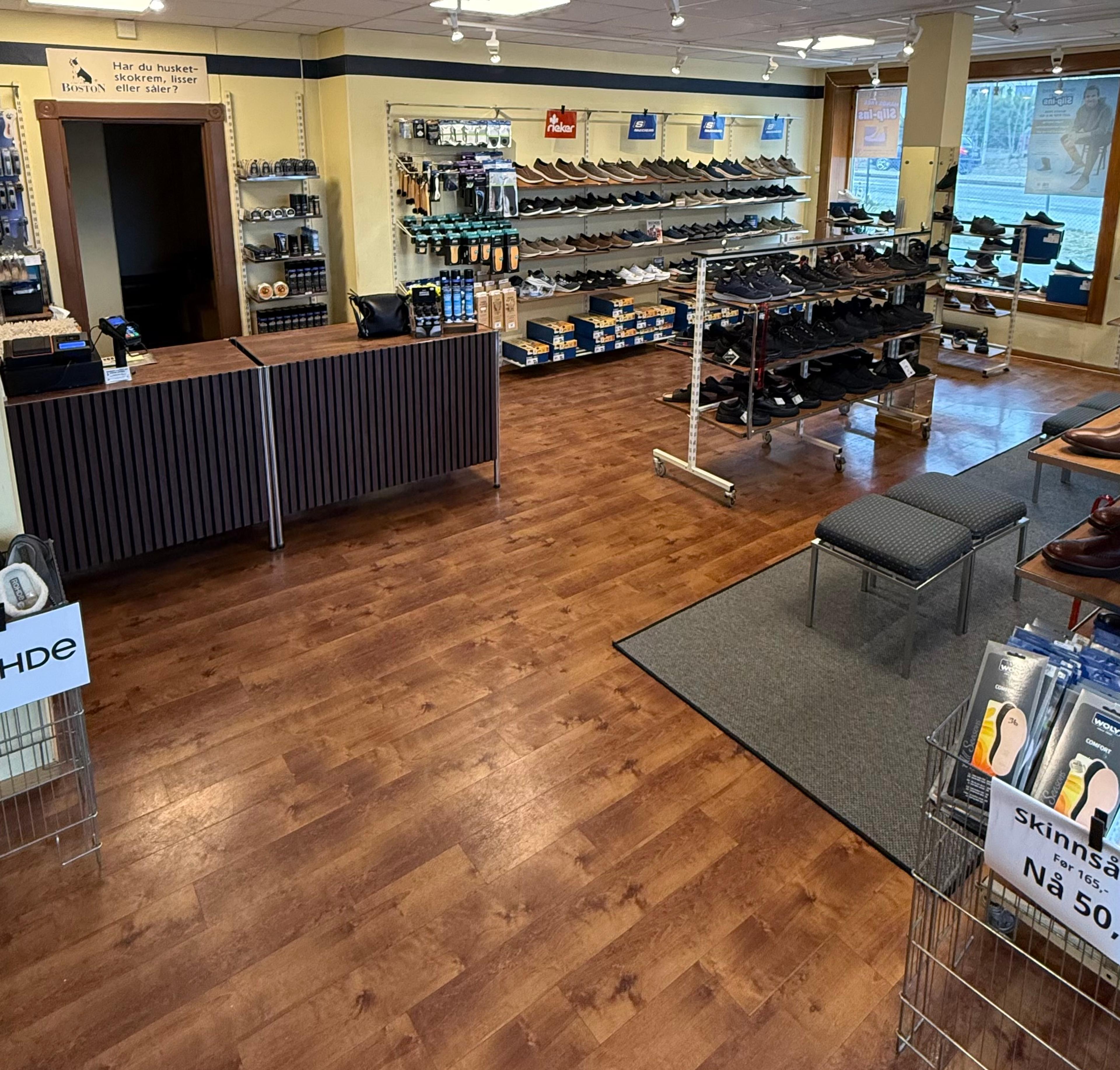 inne i en sko butikk