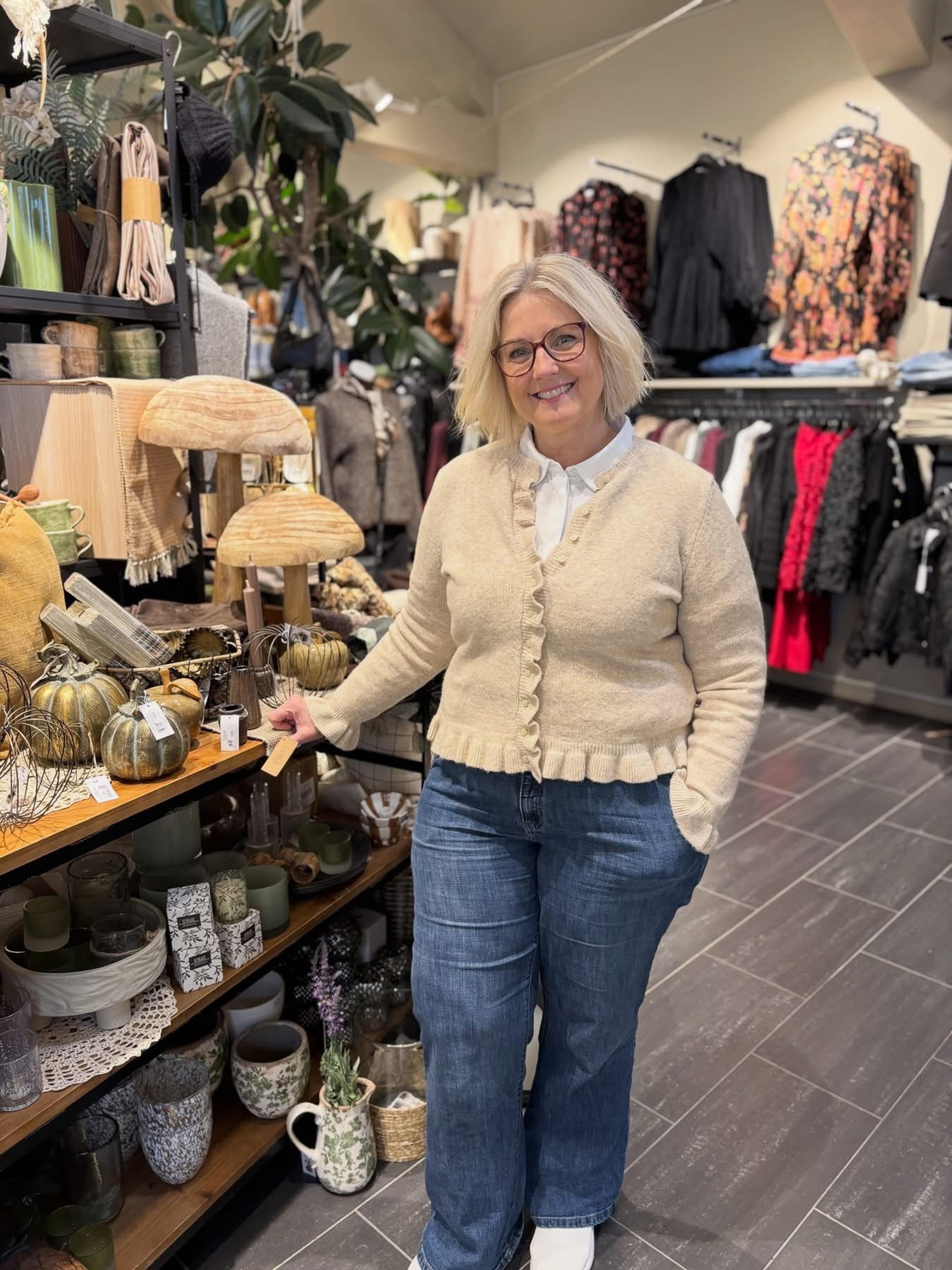 Dame i et butikk lokale med mye klΓ¦rβββββο»Ώβο»Ώββββββο»Ώο»Ώβο»Ώβββββββββο»Ώββββββο»Ώββββββο»Ώβββββββο»Ώβο»Ώββββββο»Ώββββββο»Ώβββο»Ώββββο»Ώβββββββο»Ώο»Ώββββββο»Ώββββββββββο»Ώβββββββββββββββο»Ώβββββββββββο»Ώβββο»Ώβββο»Ώβββο»Ώββββο»Ώο»Ώββο»Ώο»Ώββο»Ώβββο»Ώο»Ώβββο»Ώββββββο»Ώβββββββο»Ώο»Ώβο»Ώβο»Ώβο»Ώβββο»Ώβββο»Ώβο»Ώβο»Ώβο»Ώβο»Ώβο»Ώβο»Ώβο»Ώββο»Ώο»Ώββββββο»Ώββο»Ώββββββββο»Ώββο»Ώββββο»Ώο»Ώβββββββββββββο»Ώββββο»Ώο»Ώββο»Ώβββο»Ώο»Ώβββββββββο»Ώο»Ώββο»Ώβββο»Ώβββββββο»Ώβο»Ώββββββο»Ώββο»Ώβββββββο»Ώββββββββο»Ώο»Ώββο»Ώββο»Ώβο»Ώβββββββββο»Ώο»Ώββββββο»Ώβββο»Ώβββββββββββββββο»Ώβββο»Ώββββο»Ώββββββο»Ώβββο»Ώββββββββο»Ώββο»Ώβββο»Ώβο»Ώβο»Ώβββο»Ώβο»Ώββο»Ώββο»Ώβββο»Ώββββββββββββο»Ώββο»Ώβββο»Ώβββο»Ώβο»Ώβο»Ώβο»Ώβββββββββο»Ώβββο»Ώβββββββββββββββο»Ώβββο»Ώβο»Ώβο»Ώβββο»Ώβββο»Ώβββββββο»Ώο»Ώββο»Ώββββο»Ώο»Ώβο»Ώβο»Ώβο»Ώβββο»Ώβο»Ώβο»Ώβββββββο»Ώβββββββο»Ώο»Ώβββββββο»Ώο»Ώβββββο»Ώβββββββο»Ώββββββββο»Ώο»Ώβββο»Ώβββββο»Ώβββββββο»Ώβο»Ώβββββββββο»Ώβο»Ώβββββββββο»Ώβββο»Ώβββο»Ώβο»Ώβο»Ώβο»Ώβο»Ώβββο»Ώβο»Ώβο»Ώβββββββββββο»Ώβββο»Ώβββββο»Ώβββββο»Ώβββββββο»Ώβββο»Ώβββββββο»Ώββββββββο»Ώβββββββο»Ώββο»Ώβββο»Ώο»Ώο»Ώβββββββββο»Ώβο»Ώβββββββββο»Ώββββο»Ώββο»Ώο»Ώββββββο»Ώβββο»Ώβββο»Ώβββββββο»Ώβο»Ώβββββββββο»Ώβββββββββββο»Ώββββββββο»Ώβββο»Ώο»Ώβββο»Ώββββββο»Ώβββββββο»Ώο»Ώβο»Ώβο»Ώβο»Ώβββββββο»Ώβο»Ώβββββο»Ώβο»Ώβο»Ώβο»Ώβο»Ώβο»Ώβο»Ώβο»Ώβββββββββββββο»Ώο»Ώββββββο»Ώβββο»Ώβββββββββββββββο»Ώβββο»Ώββββο»Ώββββββο»Ώβββο»Ώββββββββο»Ώββο»Ώβββο»Ώβο»Ώβο»Ώβββο»Ώβο»Ώββο»Ώββο»Ώβββο»Ώββββββββββββο»Ώββο»Ώβββο»Ώβββο»Ώβο»Ώβο»Ώβο»Ώβββββββββο»Ώβββο»Ώβββββββββββββββο»Ώβββββββο»Ώβββο»Ώβββο»Ώβββββββο»Ώο»Ώββο»Ώββββο»Ώο»Ώβο»Ώβο»Ώβο»Ώβββββββο»Ώβββββββο»Ώβββββββο»Ώο»Ώβββββββο»Ώο»Ώβββββο»Ώβββββββο»Ώββββββββο»Ώο»Ώβββο»Ώβββββο»Ώβββββββο»Ώβο»Ώβββββββββο»Ώβο»Ώβββββββββο»Ώβββο»Ώβββο»Ώβο»Ώβο»Ώβο»Ώβο»Ώβββο»Ώβο»Ώβο»Ώβββββββββββο»Ώβββο»Ώβββββο»Ώβββββο»Ώβββββββο»Ώβββο»Ώβββββββο»Ώββββββββο»Ώβββββββο»Ώββο»Ώβββββββο»Ώβββββββο»Ώβββο»Ώβο»Ώβο»Ώβββββββββο»Ώβο»Ώβββββββο»Ώβββββββο»Ώο»Ώββο»Ώβββο»Ώββββββββο»Ώββββββο»Ώβο»Ώβββββββββββββββββο»Ώο»Ώβ