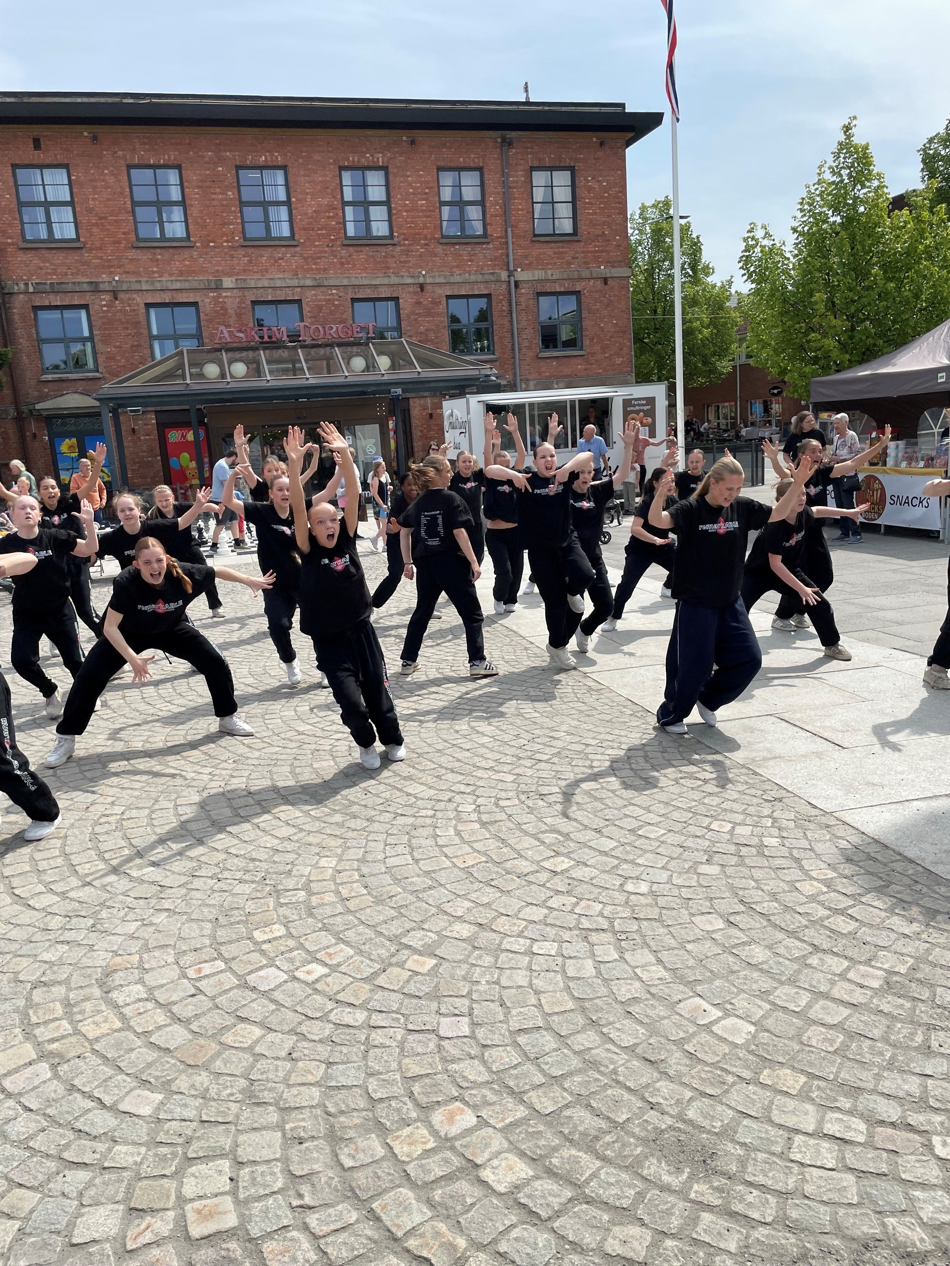 Dansere som danser ute​​​​‌﻿‍﻿​‍​‍‌‍﻿﻿‌﻿​‍‌‍‍‌‌‍‌﻿‌‍‍‌‌‍﻿‍​‍​‍​﻿‍‍​‍​‍‌﻿​﻿‌‍​‌‌‍﻿‍‌‍‍‌‌﻿‌​‌﻿‍‌​‍﻿‍‌‍‍‌‌‍﻿﻿​‍​‍​‍﻿​​‍​‍‌‍‍​‌﻿​‍‌‍‌‌‌‍‌‍​‍​‍​﻿‍‍​‍​‍‌‍‍​‌﻿‌​‌﻿‌​‌﻿​​​﻿‍‍​‍﻿﻿​‍﻿﻿‌‍﻿​‌‍﻿﻿‌‍​﻿‌‍​‌‌‍﻿​‌‍‍​‌‍﻿﻿‌﻿​﻿‌﻿‌​​﻿‍‍​﻿​﻿​﻿​﻿​﻿​﻿​﻿​﻿​‍﻿﻿‌‍‍‌‌‍﻿‍‌﻿‌​‌‍‌‌‌‍﻿‍‌﻿‌​​‍﻿﻿‌‍‌‌‌‍‌​‌‍‍‌‌﻿‌​​‍﻿﻿‌‍﻿‌‌‍﻿﻿‌‍‌​‌‍‌‌​﻿﻿‌‌﻿​​‌﻿​‍‌‍‌‌‌﻿​﻿‌‍‌‌‌‍﻿‍‌﻿‌​‌‍​‌‌﻿‌​‌‍‍‌‌‍﻿﻿‌‍﻿‍​﻿‍﻿‌‍‍‌‌‍‌​​﻿﻿‌‌‍‌‍‌‍‌‌‌‍‌‌​﻿‌‌​﻿​‌‌‍​﻿​﻿​‍​﻿​‌​‍﻿‌‌‍‌‌​﻿​‍​﻿‌﻿​﻿​​​‍﻿‌​﻿‌​‌‍‌​‌‍‌​​﻿​‍​‍﻿‌‌‍​‌​﻿​‍​﻿‍​‌‍​‍​‍﻿‌‌‍​‌​﻿​​​﻿‌‌​﻿​​‌‍‌‌​﻿​‍‌‍‌​‌‍‌‍‌‍​‍​﻿​​‌‍‌‌​﻿‍​​﻿‍﻿‌﻿‌​‌﻿‍‌‌﻿​​‌‍‌‌​﻿﻿‌‌﻿​​‌‍﻿﻿‌﻿​﻿‌﻿‌​​﻿‍﻿‌﻿​​‌‍​‌‌﻿‌​‌‍‍​​﻿﻿‌‌‍​‍‌‍﻿﻿‌‍‌​‌﻿‍‌​‍‌‌​﻿‌‌‌​​‍‌‌﻿﻿‌‍‍﻿‌‍‌‌‌﻿‍‌​‍‌‌​﻿​﻿‌​‌​​‍‌‌​﻿​﻿‌​‌​​‍‌‌​﻿​‍​﻿​‍​﻿​‌​﻿‍​‌‍‌​​﻿‌‍​﻿‌‌​﻿​​​﻿​​​﻿‌​​﻿‍‌​﻿​‌​﻿‍​‌‍‌‌​‍‌‌​﻿​‍​﻿​‍​‍‌‌​﻿‌‌‌​‌​​‍﻿‍‌‍​‌‌‍﻿​‌﻿‌​​﻿﻿﻿‌‍​‍‌‍​‌‌﻿​﻿‌‍‌‌‌‌‌‌‌﻿​‍‌‍﻿​​﻿﻿‌‌‍‍​‌﻿‌​‌﻿‌​‌﻿​​​‍‌‌​﻿​﻿‌​​‌​‍‌‌​﻿​‍‌​‌‍​‍‌‌​﻿​‍‌​‌‍‌‍﻿​‌‍﻿﻿‌‍​﻿‌‍​‌‌‍﻿​‌‍‍​‌‍﻿﻿‌﻿​﻿‌﻿‌​​‍‌‌​﻿​﻿‌​​‌​﻿​﻿​﻿​﻿​﻿​﻿​﻿​﻿​‍‌‍‌‍‍‌‌‍‌​​﻿﻿‌‌‍‌‍‌‍‌‌‌‍‌‌​﻿‌‌​﻿​‌‌‍​﻿​﻿​‍​﻿​‌​‍﻿‌‌‍‌‌​﻿​‍​﻿‌﻿​﻿​​​‍﻿‌​﻿‌​‌‍‌​‌‍‌​​﻿​‍​‍﻿‌‌‍​‌​﻿​‍​﻿‍​‌‍​‍​‍﻿‌‌‍​‌​﻿​​​﻿‌‌​﻿​​‌‍‌‌​﻿​‍‌‍‌​‌‍‌‍‌‍​‍​﻿​​‌‍‌‌​﻿‍​​‍‌‍‌﻿‌​‌﻿‍‌‌﻿​​‌‍‌‌​﻿﻿‌‌﻿​​‌‍﻿﻿‌﻿​﻿‌﻿‌​​‍‌‍‌﻿​​‌‍​‌‌﻿‌​‌‍‍​​﻿﻿‌‌‍​‍‌‍﻿﻿‌‍‌​‌﻿‍‌​‍‌‌​﻿‌‌‌​​‍‌‌﻿﻿‌‍‍﻿‌‍‌‌‌﻿‍‌​‍‌‌​﻿​﻿‌​‌​​‍‌‌​﻿​﻿‌​‌​​‍‌‌​﻿​‍​﻿​‍​﻿​‌​﻿‍​‌‍‌​​﻿‌‍​﻿‌‌​﻿​​​﻿​​​﻿‌​​﻿‍‌​﻿​‌​﻿‍​‌‍‌‌​‍‌‌​﻿​‍​﻿​‍​‍‌‌​﻿‌‌‌​‌​​‍﻿‍‌‍​‌‌‍﻿​‌﻿‌​​‍‌‍‌﻿​​‌‍‌‌‌﻿​‍‌﻿​﻿‌﻿​​‌‍‌‌‌‍​﻿‌﻿‌​‌‍‍‌‌﻿‌‍‌‍‌‌​﻿﻿‌‌﻿​​‌﻿‌‌‌‍​‍‌‍﻿​‌‍‍‌‌﻿​﻿‌‍‍​‌‍‌‌‌‍‌​​‍​‍‌﻿﻿‌