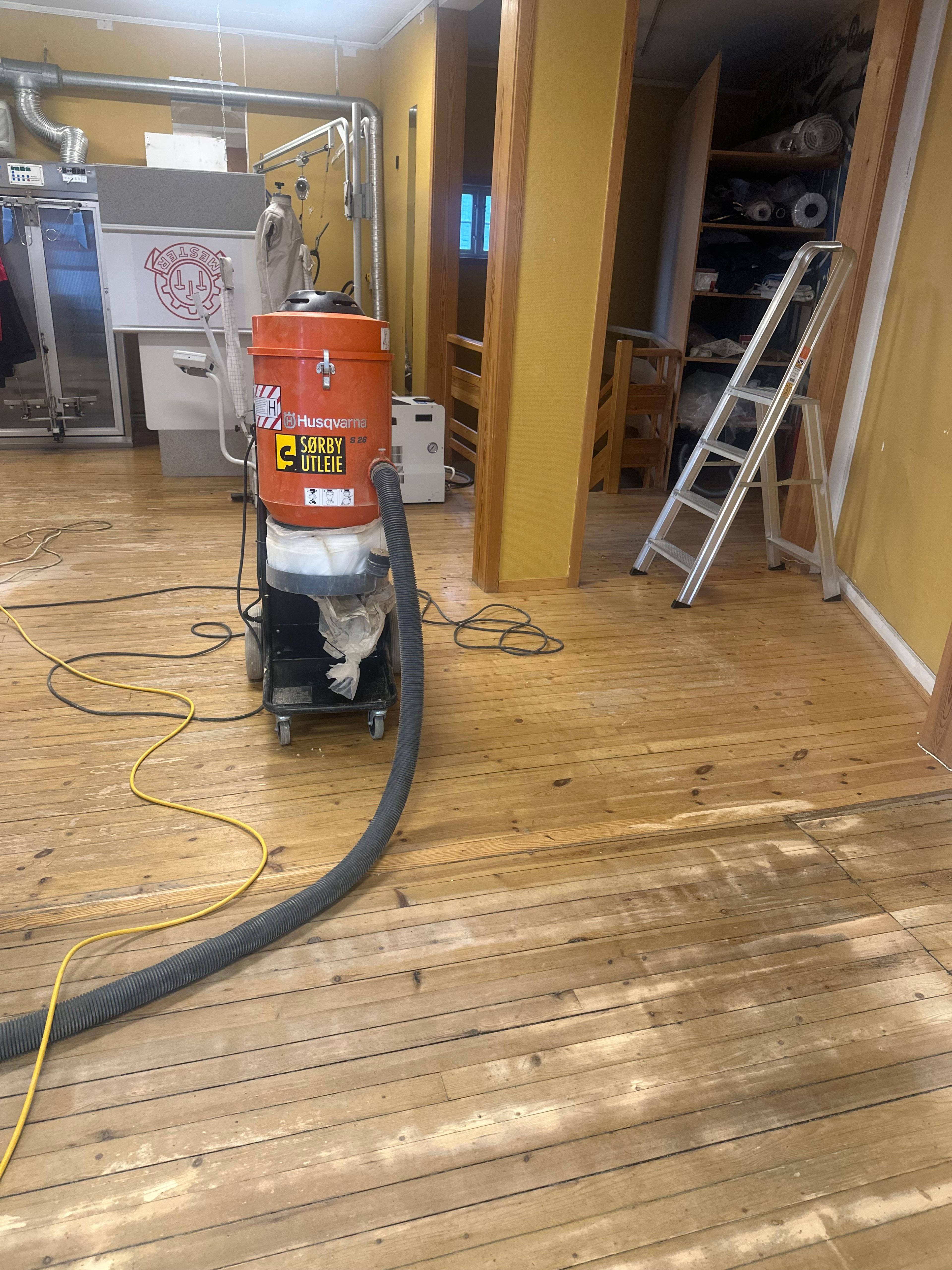 Gulvsliper på et gulv under oppussing​​​​‌﻿‍﻿​‍​‍‌‍﻿﻿‌﻿​‍‌‍‍‌‌‍‌﻿‌‍‍‌‌‍﻿‍​‍​‍​﻿‍‍​‍​‍‌﻿​﻿‌‍​‌‌‍﻿‍‌‍‍‌‌﻿‌​‌﻿‍‌​‍﻿‍‌‍‍‌‌‍﻿﻿​‍​‍​‍﻿​​‍​‍‌‍‍​‌﻿​‍‌‍‌‌‌‍‌‍​‍​‍​﻿‍‍​‍​‍‌‍‍​‌﻿‌​‌﻿‌​‌﻿​​​﻿‍‍​‍﻿﻿​‍﻿﻿‌‍﻿​‌‍﻿﻿‌‍​﻿‌‍​‌‌‍﻿​‌‍‍​‌‍﻿﻿‌﻿​﻿‌﻿‌​​﻿‍‍​﻿​﻿​﻿​﻿​﻿​﻿​﻿​﻿​‍﻿﻿‌‍‍‌‌‍﻿‍‌﻿‌​‌‍‌‌‌‍﻿‍‌﻿‌​​‍﻿﻿‌‍‌‌‌‍‌​‌‍‍‌‌﻿‌​​‍﻿﻿‌‍﻿‌‌‍﻿﻿‌‍‌​‌‍‌‌​﻿﻿‌‌﻿​​‌﻿​‍‌‍‌‌‌﻿​﻿‌‍‌‌‌‍﻿‍‌﻿‌​‌‍​‌‌﻿‌​‌‍‍‌‌‍﻿﻿‌‍﻿‍​﻿‍﻿‌‍‍‌‌‍‌​​﻿﻿‌​﻿‌‍‌‍​﻿​﻿‌‌‌‍​‌‌‍‌‍‌‍​‌​﻿​‌‌‍​﻿​‍﻿‌​﻿‍‌‌‍​‍​﻿‌‌​﻿‌‌​‍﻿‌​﻿‌​‌‍​﻿​﻿​​​﻿​​​‍﻿‌​﻿‍​​﻿‍​‌‍‌​‌‍​‍​‍﻿‌‌‍‌​​﻿‌﻿​﻿​‌​﻿‍‌​﻿‌‍​﻿​‍​﻿‌​‌‍​‌​﻿‍​‌‍​‍​﻿​﻿‌‍‌‌​﻿‍﻿‌﻿‌​‌﻿‍‌‌﻿​​‌‍‌‌​﻿﻿‌‌﻿​​‌‍﻿﻿‌﻿​﻿‌﻿‌​​﻿‍﻿‌﻿​​‌‍​‌‌﻿‌​‌‍‍​​﻿﻿‌‌‍​‍‌‍﻿﻿‌‍‌​‌﻿‍‌​‍‌‌​﻿‌‌‌​​‍‌‌﻿﻿‌‍‍﻿‌‍‌‌‌﻿‍‌​‍‌‌​﻿​﻿‌​‌​​‍‌‌​﻿​﻿‌​‌​​‍‌‌​﻿​‍​﻿​‍‌‍​‍​﻿​﻿​﻿‌​​﻿‌﻿‌‍‌‌‌‍‌‍​﻿‍‌​﻿​​‌‍‌​​﻿‌‌‌‍‌‍​﻿‌﻿​‍‌‌​﻿​‍​﻿​‍​‍‌‌​﻿‌‌‌​‌​​‍﻿‍‌‍​‌‌‍﻿​‌﻿‌​​﻿﻿﻿‌‍​‍‌‍​‌‌﻿​﻿‌‍‌‌‌‌‌‌‌﻿​‍‌‍﻿​​﻿﻿‌‌‍‍​‌﻿‌​‌﻿‌​‌﻿​​​‍‌‌​﻿​﻿‌​​‌​‍‌‌​﻿​‍‌​‌‍​‍‌‌​﻿​‍‌​‌‍‌‍﻿​‌‍﻿﻿‌‍​﻿‌‍​‌‌‍﻿​‌‍‍​‌‍﻿﻿‌﻿​﻿‌﻿‌​​‍‌‌​﻿​﻿‌​​‌​﻿​﻿​﻿​﻿​﻿​﻿​﻿​﻿​‍‌‍‌‍‍‌‌‍‌​​﻿﻿‌​﻿‌‍‌‍​﻿​﻿‌‌‌‍​‌‌‍‌‍‌‍​‌​﻿​‌‌‍​﻿​‍﻿‌​﻿‍‌‌‍​‍​﻿‌‌​﻿‌‌​‍﻿‌​﻿‌​‌‍​﻿​﻿​​​﻿​​​‍﻿‌​﻿‍​​﻿‍​‌‍‌​‌‍​‍​‍﻿‌‌‍‌​​﻿‌﻿​﻿​‌​﻿‍‌​﻿‌‍​﻿​‍​﻿‌​‌‍​‌​﻿‍​‌‍​‍​﻿​﻿‌‍‌‌​‍‌‍‌﻿‌​‌﻿‍‌‌﻿​​‌‍‌‌​﻿﻿‌‌﻿​​‌‍﻿﻿‌﻿​﻿‌﻿‌​​‍‌‍‌﻿​​‌‍​‌‌﻿‌​‌‍‍​​﻿﻿‌‌‍​‍‌‍﻿﻿‌‍‌​‌﻿‍‌​‍‌‌​﻿‌‌‌​​‍‌‌﻿﻿‌‍‍﻿‌‍‌‌‌﻿‍‌​‍‌‌​﻿​﻿‌​‌​​‍‌‌​﻿​﻿‌​‌​​‍‌‌​﻿​‍​﻿​‍‌‍​‍​﻿​﻿​﻿‌​​﻿‌﻿‌‍‌‌‌‍‌‍​﻿‍‌​﻿​​‌‍‌​​﻿‌‌‌‍‌‍​﻿‌﻿​‍‌‌​﻿​‍​﻿​‍​‍‌‌​﻿‌‌‌​‌​​‍﻿‍‌‍​‌‌‍﻿​‌﻿‌​​‍‌‍‌﻿​​‌‍‌‌‌﻿​‍‌﻿​﻿‌﻿​​‌‍‌‌‌‍​﻿‌﻿‌​‌‍‍‌‌﻿‌‍‌‍‌‌​﻿﻿‌‌﻿​​‌﻿‌‌‌‍​‍‌‍﻿​‌‍‍‌‌﻿​﻿‌‍‍​‌‍‌‌‌‍‌​​‍​‍‌﻿﻿‌