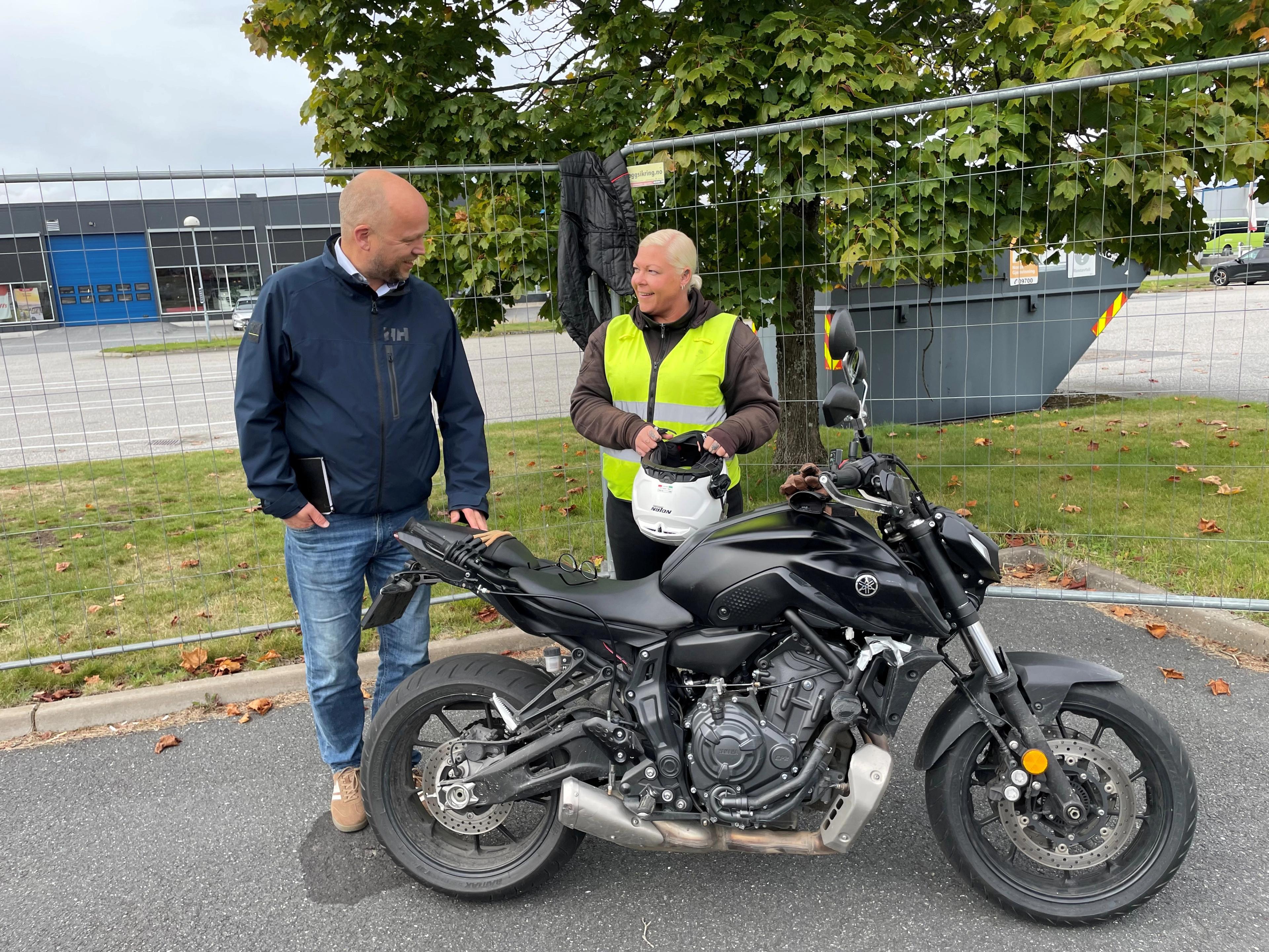 Mann og kvinne ved motorsykkel​​​​‌﻿‍﻿​‍​‍‌‍﻿﻿‌﻿​‍‌‍‍‌‌‍‌﻿‌‍‍‌‌‍﻿‍​‍​‍​﻿‍‍​‍​‍‌﻿​﻿‌‍​‌‌‍﻿‍‌‍‍‌‌﻿‌​‌﻿‍‌​‍﻿‍‌‍‍‌‌‍﻿﻿​‍​‍​‍﻿​​‍​‍‌‍‍​‌﻿​‍‌‍‌‌‌‍‌‍​‍​‍​﻿‍‍​‍​‍‌‍‍​‌﻿‌​‌﻿‌​‌﻿​​​﻿‍‍​‍﻿﻿​‍﻿﻿‌‍﻿​‌‍﻿﻿‌‍​﻿‌‍​‌‌‍﻿​‌‍‍​‌‍﻿﻿‌﻿​﻿‌﻿‌​​﻿‍‍​﻿​﻿​﻿​﻿​﻿​﻿​﻿​﻿​‍﻿﻿‌‍‍‌‌‍﻿‍‌﻿‌​‌‍‌‌‌‍﻿‍‌﻿‌​​‍﻿﻿‌‍‌‌‌‍‌​‌‍‍‌‌﻿‌​​‍﻿﻿‌‍﻿‌‌‍﻿﻿‌‍‌​‌‍‌‌​﻿﻿‌‌﻿​​‌﻿​‍‌‍‌‌‌﻿​﻿‌‍‌‌‌‍﻿‍‌﻿‌​‌‍​‌‌﻿‌​‌‍‍‌‌‍﻿﻿‌‍﻿‍​﻿‍﻿‌‍‍‌‌‍‌​​﻿﻿‌​﻿​‍‌‍​﻿​﻿‌‌​﻿‌​​﻿‌‌​﻿​‍‌‍​‍‌‍‌​​‍﻿‌‌‍​﻿‌‍‌‌​﻿‍​‌‍​‌​‍﻿‌​﻿‌​‌‍​‌​﻿‌‍​﻿​﻿​‍﻿‌​﻿‍​‌‍​‌​﻿‌﻿​﻿‌‌​‍﻿‌‌‍​‍‌‍‌​​﻿​‌​﻿‌‍​﻿‍‌​﻿​﻿​﻿‌‍‌‍​‍‌‍‌​​﻿‌‌​﻿‌‌​﻿‌﻿​﻿‍﻿‌﻿‌​‌﻿‍‌‌﻿​​‌‍‌‌​﻿﻿‌‌﻿​​‌‍﻿﻿‌﻿​﻿‌﻿‌​​﻿‍﻿‌﻿​​‌‍​‌‌﻿‌​‌‍‍​​﻿﻿‌‌‍​‍‌‍﻿﻿‌‍‌​‌﻿‍‌​‍‌‌​﻿‌‌‌​​‍‌‌﻿﻿‌‍‍﻿‌‍‌‌‌﻿‍‌​‍‌‌​﻿​﻿‌​‌​​‍‌‌​﻿​﻿‌​‌​​‍‌‌​﻿​‍​﻿​‍‌‍​‍​﻿‌‌​﻿‌‌​﻿‌‍‌‍‌‍​﻿​‍‌‍‌‌‌‍​‌​﻿​‌​﻿​﻿​﻿‍‌​﻿​​​‍‌‌​﻿​‍​﻿​‍​‍‌‌​﻿‌‌‌​‌​​‍﻿‍‌‍​‌‌‍﻿​‌﻿‌​​﻿﻿﻿‌‍​‍‌‍​‌‌﻿​﻿‌‍‌‌‌‌‌‌‌﻿​‍‌‍﻿​​﻿﻿‌‌‍‍​‌﻿‌​‌﻿‌​‌﻿​​​‍‌‌​﻿​﻿‌​​‌​‍‌‌​﻿​‍‌​‌‍​‍‌‌​﻿​‍‌​‌‍‌‍﻿​‌‍﻿﻿‌‍​﻿‌‍​‌‌‍﻿​‌‍‍​‌‍﻿﻿‌﻿​﻿‌﻿‌​​‍‌‌​﻿​﻿‌​​‌​﻿​﻿​﻿​﻿​﻿​﻿​﻿​﻿​‍‌‍‌‍‍‌‌‍‌​​﻿﻿‌​﻿​‍‌‍​﻿​﻿‌‌​﻿‌​​﻿‌‌​﻿​‍‌‍​‍‌‍‌​​‍﻿‌‌‍​﻿‌‍‌‌​﻿‍​‌‍​‌​‍﻿‌​﻿‌​‌‍​‌​﻿‌‍​﻿​﻿​‍﻿‌​﻿‍​‌‍​‌​﻿‌﻿​﻿‌‌​‍﻿‌‌‍​‍‌‍‌​​﻿​‌​﻿‌‍​﻿‍‌​﻿​﻿​﻿‌‍‌‍​‍‌‍‌​​﻿‌‌​﻿‌‌​﻿‌﻿​‍‌‍‌﻿‌​‌﻿‍‌‌﻿​​‌‍‌‌​﻿﻿‌‌﻿​​‌‍﻿﻿‌﻿​﻿‌﻿‌​​‍‌‍‌﻿​​‌‍​‌‌﻿‌​‌‍‍​​﻿﻿‌‌‍​‍‌‍﻿﻿‌‍‌​‌﻿‍‌​‍‌‌​﻿‌‌‌​​‍‌‌﻿﻿‌‍‍﻿‌‍‌‌‌﻿‍‌​‍‌‌​﻿​﻿‌​‌​​‍‌‌​﻿​﻿‌​‌​​‍‌‌​﻿​‍​﻿​‍‌‍​‍​﻿‌‌​﻿‌‌​﻿‌‍‌‍‌‍​﻿​‍‌‍‌‌‌‍​‌​﻿​‌​﻿​﻿​﻿‍‌​﻿​​​‍‌‌​﻿​‍​﻿​‍​‍‌‌​﻿‌‌‌​‌​​‍﻿‍‌‍​‌‌‍﻿​‌﻿‌​​‍‌‍‌﻿​​‌‍‌‌‌﻿​‍‌﻿​﻿‌﻿​​‌‍‌‌‌‍​﻿‌﻿‌​‌‍‍‌‌﻿‌‍‌‍‌‌​﻿﻿‌‌﻿​​‌﻿‌‌‌‍​‍‌‍﻿​‌‍‍‌‌﻿​﻿‌‍‍​‌‍‌‌‌‍‌​​‍​‍‌﻿﻿‌
