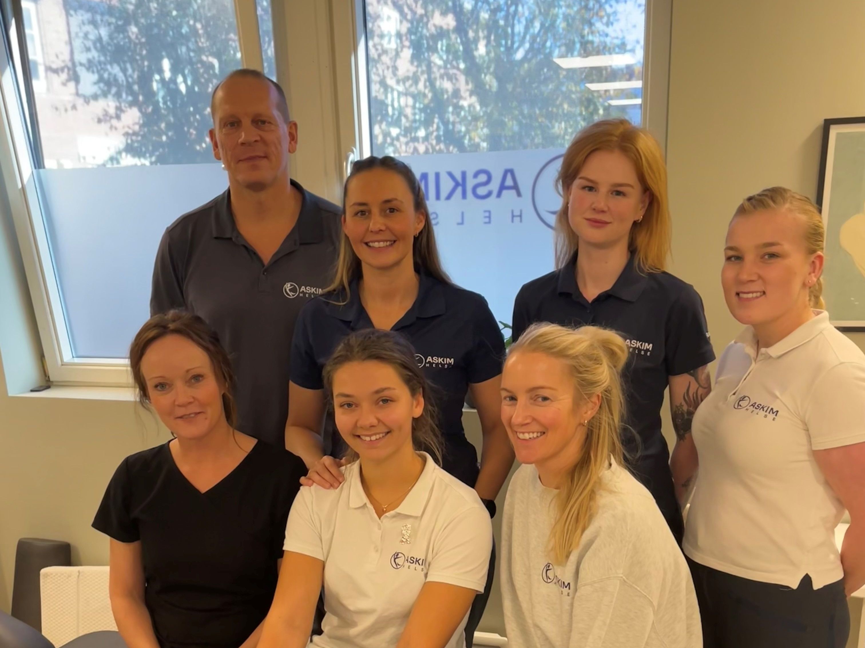 Seks damer og en mann fra Askim Helse