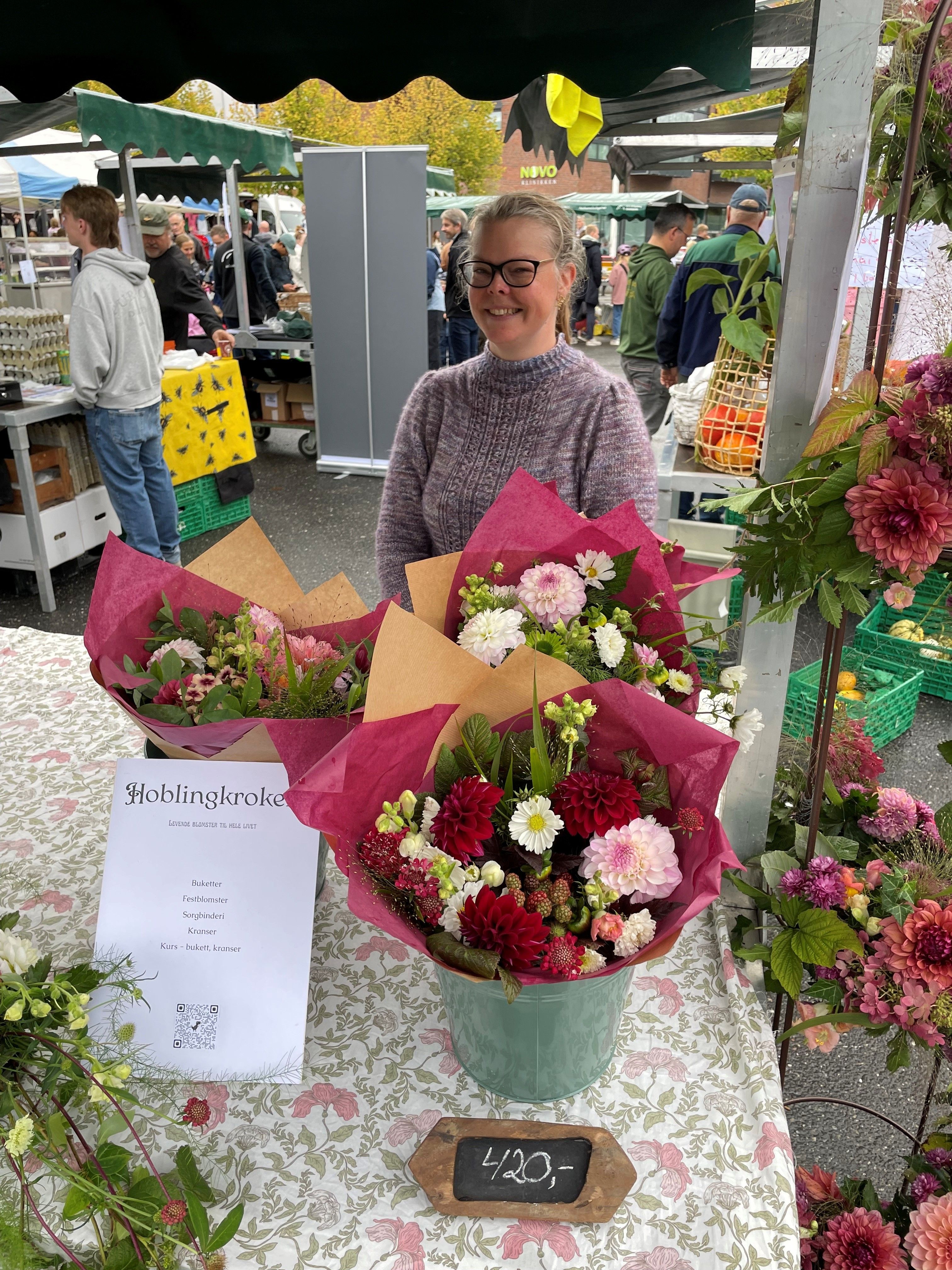 Dame med masse blomster på stand​​​​‌﻿‍﻿​‍​‍‌‍﻿﻿‌﻿​‍‌‍‍‌‌‍‌﻿‌‍‍‌‌‍﻿‍​‍​‍​﻿‍‍​‍​‍‌﻿​﻿‌‍​‌‌‍﻿‍‌‍‍‌‌﻿‌​‌﻿‍‌​‍﻿‍‌‍‍‌‌‍﻿﻿​‍​‍​‍﻿​​‍​‍‌‍‍​‌﻿​‍‌‍‌‌‌‍‌‍​‍​‍​﻿‍‍​‍​‍‌‍‍​‌﻿‌​‌﻿‌​‌﻿​​​﻿‍‍​‍﻿﻿​‍﻿﻿‌‍﻿​‌‍﻿﻿‌‍​﻿‌‍​‌‌‍﻿​‌‍‍​‌‍﻿﻿‌﻿​﻿‌﻿‌​​﻿‍‍​﻿​﻿​﻿​﻿​﻿​﻿​﻿​﻿​‍﻿﻿‌‍‍‌‌‍﻿‍‌﻿‌​‌‍‌‌‌‍﻿‍‌﻿‌​​‍﻿﻿‌‍‌‌‌‍‌​‌‍‍‌‌﻿‌​​‍﻿﻿‌‍﻿‌‌‍﻿﻿‌‍‌​‌‍‌‌​﻿﻿‌‌﻿​​‌﻿​‍‌‍‌‌‌﻿​﻿‌‍‌‌‌‍﻿‍‌﻿‌​‌‍​‌‌﻿‌​‌‍‍‌‌‍﻿﻿‌‍﻿‍​﻿‍﻿‌‍‍‌‌‍‌​​﻿﻿‌​﻿‌﻿​﻿‌‍‌‍‌‍‌‍​‌‌‍‌‍‌‍‌​​﻿​‍​﻿‌﻿​‍﻿‌​﻿‌‍‌‍​‌​﻿‍​​﻿​​​‍﻿‌​﻿‌​‌‍‌‍​﻿​﻿​﻿​﻿​‍﻿‌​﻿‍​‌‍‌‌​﻿​‌‌‍​‍​‍﻿‌‌‍​‍‌‍​﻿‌‍‌‍​﻿‌‍​﻿​‌​﻿​‍‌‍​‍​﻿‌‍​﻿‌‌‌‍‌‌‌‍​‌‌‍‌‍​﻿‍﻿‌﻿‌​‌﻿‍‌‌﻿​​‌‍‌‌​﻿﻿‌‌﻿​​‌‍﻿﻿‌﻿​﻿‌﻿‌​​﻿‍﻿‌﻿​​‌‍​‌‌﻿‌​‌‍‍​​﻿﻿‌‌‍​‍‌‍﻿﻿‌‍‌​‌﻿‍‌​‍‌‌​﻿‌‌‌​​‍‌‌﻿﻿‌‍‍﻿‌‍‌‌‌﻿‍‌​‍‌‌​﻿​﻿‌​‌​​‍‌‌​﻿​﻿‌​‌​​‍‌‌​﻿​‍​﻿​‍‌‍​‍​﻿​​​﻿‌‌‌‍‌​‌‍‌‍‌‍‌‌‌‍​‌​﻿‌﻿‌‍​‌‌‍​‌​﻿‌‍​﻿​﻿​‍‌‌​﻿​‍​﻿​‍​‍‌‌​﻿‌‌‌​‌​​‍﻿‍‌‍​‌‌‍﻿​‌﻿‌​​﻿﻿﻿‌‍​‍‌‍​‌‌﻿​﻿‌‍‌‌‌‌‌‌‌﻿​‍‌‍﻿​​﻿﻿‌‌‍‍​‌﻿‌​‌﻿‌​‌﻿​​​‍‌‌​﻿​﻿‌​​‌​‍‌‌​﻿​‍‌​‌‍​‍‌‌​﻿​‍‌​‌‍‌‍﻿​‌‍﻿﻿‌‍​﻿‌‍​‌‌‍﻿​‌‍‍​‌‍﻿﻿‌﻿​﻿‌﻿‌​​‍‌‌​﻿​﻿‌​​‌​﻿​﻿​﻿​﻿​﻿​﻿​﻿​﻿​‍‌‍‌‍‍‌‌‍‌​​﻿﻿‌​﻿‌﻿​﻿‌‍‌‍‌‍‌‍​‌‌‍‌‍‌‍‌​​﻿​‍​﻿‌﻿​‍﻿‌​﻿‌‍‌‍​‌​﻿‍​​﻿​​​‍﻿‌​﻿‌​‌‍‌‍​﻿​﻿​﻿​﻿​‍﻿‌​﻿‍​‌‍‌‌​﻿​‌‌‍​‍​‍﻿‌‌‍​‍‌‍​﻿‌‍‌‍​﻿‌‍​﻿​‌​﻿​‍‌‍​‍​﻿‌‍​﻿‌‌‌‍‌‌‌‍​‌‌‍‌‍​‍‌‍‌﻿‌​‌﻿‍‌‌﻿​​‌‍‌‌​﻿﻿‌‌﻿​​‌‍﻿﻿‌﻿​﻿‌﻿‌​​‍‌‍‌﻿​​‌‍​‌‌﻿‌​‌‍‍​​﻿﻿‌‌‍​‍‌‍﻿﻿‌‍‌​‌﻿‍‌​‍‌‌​﻿‌‌‌​​‍‌‌﻿﻿‌‍‍﻿‌‍‌‌‌﻿‍‌​‍‌‌​﻿​﻿‌​‌​​‍‌‌​﻿​﻿‌​‌​​‍‌‌​﻿​‍​﻿​‍‌‍​‍​﻿​​​﻿‌‌‌‍‌​‌‍‌‍‌‍‌‌‌‍​‌​﻿‌﻿‌‍​‌‌‍​‌​﻿‌‍​﻿​﻿​‍‌‌​﻿​‍​﻿​‍​‍‌‌​﻿‌‌‌​‌​​‍﻿‍‌‍​‌‌‍﻿​‌﻿‌​​‍‌‍‌﻿​​‌‍‌‌‌﻿​‍‌﻿​﻿‌﻿​​‌‍‌‌‌‍​﻿‌﻿‌​‌‍‍‌‌﻿‌‍‌‍‌‌​﻿﻿‌‌﻿​​‌﻿‌‌‌‍​‍‌‍﻿​‌‍‍‌‌﻿​﻿‌‍‍​‌‍‌‌‌‍‌​​‍​‍‌﻿﻿‌