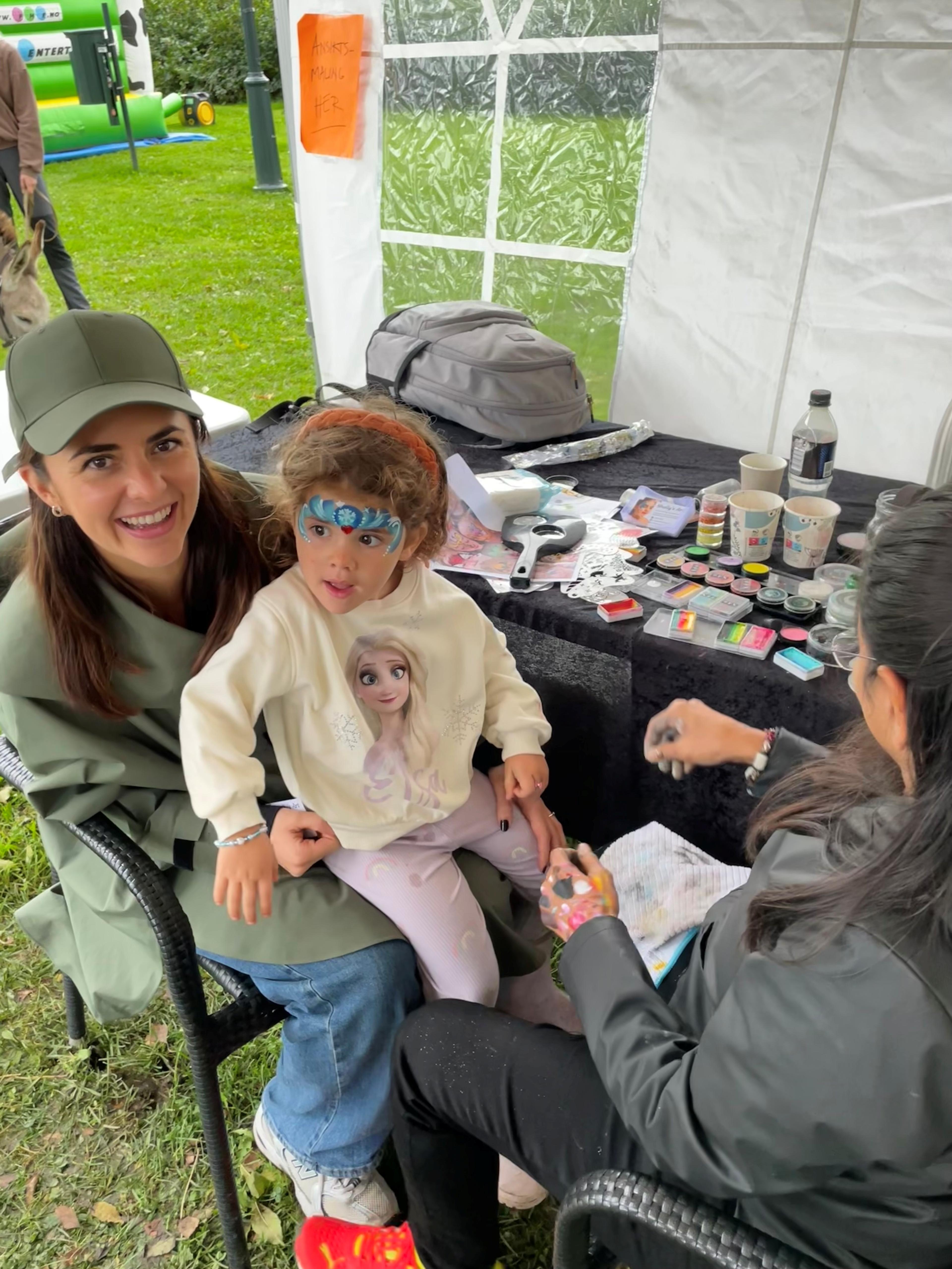 Dame og jente med ansiktsmaling​​​​‌﻿‍﻿​‍​‍‌‍﻿﻿‌﻿​‍‌‍‍‌‌‍‌﻿‌‍‍‌‌‍﻿‍​‍​‍​﻿‍‍​‍​‍‌﻿​﻿‌‍​‌‌‍﻿‍‌‍‍‌‌﻿‌​‌﻿‍‌​‍﻿‍‌‍‍‌‌‍﻿﻿​‍​‍​‍﻿​​‍​‍‌‍‍​‌﻿​‍‌‍‌‌‌‍‌‍​‍​‍​﻿‍‍​‍​‍‌‍‍​‌﻿‌​‌﻿‌​‌﻿​​​﻿‍‍​‍﻿﻿​‍﻿﻿‌‍﻿​‌‍﻿﻿‌‍​﻿‌‍​‌‌‍﻿​‌‍‍​‌‍﻿﻿‌﻿​﻿‌﻿‌​​﻿‍‍​﻿​﻿​﻿​﻿​﻿​﻿​﻿​﻿​‍﻿﻿‌‍‍‌‌‍﻿‍‌﻿‌​‌‍‌‌‌‍﻿‍‌﻿‌​​‍﻿﻿‌‍‌‌‌‍‌​‌‍‍‌‌﻿‌​​‍﻿﻿‌‍﻿‌‌‍﻿﻿‌‍‌​‌‍‌‌​﻿﻿‌‌﻿​​‌﻿​‍‌‍‌‌‌﻿​﻿‌‍‌‌‌‍﻿‍‌﻿‌​‌‍​‌‌﻿‌​‌‍‍‌‌‍﻿﻿‌‍﻿‍​﻿‍﻿‌‍‍‌‌‍‌​​﻿﻿‌​﻿‌﻿​﻿‌‍‌‍‌‍‌‍​‌‌‍‌‍‌‍‌​​﻿​‍​﻿‌﻿​‍﻿‌​﻿‌‍‌‍​‌​﻿‍​​﻿​​​‍﻿‌​﻿‌​‌‍‌‍​﻿​﻿​﻿​﻿​‍﻿‌​﻿‍​‌‍‌‌​﻿​‌‌‍​‍​‍﻿‌‌‍​‍‌‍​﻿‌‍‌‍​﻿‌‍​﻿​‌​﻿​‍‌‍​‍​﻿‌‍​﻿‌‌‌‍‌‌‌‍​‌‌‍‌‍​﻿‍﻿‌﻿‌​‌﻿‍‌‌﻿​​‌‍‌‌​﻿﻿‌‌﻿​​‌‍﻿﻿‌﻿​﻿‌﻿‌​​﻿‍﻿‌﻿​​‌‍​‌‌﻿‌​‌‍‍​​﻿﻿‌‌‍​‍‌‍﻿﻿‌‍‌​‌﻿‍‌​‍‌‌​﻿‌‌‌​​‍‌‌﻿﻿‌‍‍﻿‌‍‌‌‌﻿‍‌​‍‌‌​﻿​﻿‌​‌​​‍‌‌​﻿​﻿‌​‌​​‍‌‌​﻿​‍​﻿​‍​﻿‍​‌‍​‌​﻿‌‌​﻿‍‌​﻿‌‍​﻿‍​​﻿‌﻿​﻿​‍‌‍‌​‌‍‌​​﻿​​​﻿‍‌​‍‌‌​﻿​‍​﻿​‍​‍‌‌​﻿‌‌‌​‌​​‍﻿‍‌‍​‌‌‍﻿​‌﻿‌​​﻿﻿﻿‌‍​‍‌‍​‌‌﻿​﻿‌‍‌‌‌‌‌‌‌﻿​‍‌‍﻿​​﻿﻿‌‌‍‍​‌﻿‌​‌﻿‌​‌﻿​​​‍‌‌​﻿​﻿‌​​‌​‍‌‌​﻿​‍‌​‌‍​‍‌‌​﻿​‍‌​‌‍‌‍﻿​‌‍﻿﻿‌‍​﻿‌‍​‌‌‍﻿​‌‍‍​‌‍﻿﻿‌﻿​﻿‌﻿‌​​‍‌‌​﻿​﻿‌​​‌​﻿​﻿​﻿​﻿​﻿​﻿​﻿​﻿​‍‌‍‌‍‍‌‌‍‌​​﻿﻿‌​﻿‌﻿​﻿‌‍‌‍‌‍‌‍​‌‌‍‌‍‌‍‌​​﻿​‍​﻿‌﻿​‍﻿‌​﻿‌‍‌‍​‌​﻿‍​​﻿​​​‍﻿‌​﻿‌​‌‍‌‍​﻿​﻿​﻿​﻿​‍﻿‌​﻿‍​‌‍‌‌​﻿​‌‌‍​‍​‍﻿‌‌‍​‍‌‍​﻿‌‍‌‍​﻿‌‍​﻿​‌​﻿​‍‌‍​‍​﻿‌‍​﻿‌‌‌‍‌‌‌‍​‌‌‍‌‍​‍‌‍‌﻿‌​‌﻿‍‌‌﻿​​‌‍‌‌​﻿﻿‌‌﻿​​‌‍﻿﻿‌﻿​﻿‌﻿‌​​‍‌‍‌﻿​​‌‍​‌‌﻿‌​‌‍‍​​﻿﻿‌‌‍​‍‌‍﻿﻿‌‍‌​‌﻿‍‌​‍‌‌​﻿‌‌‌​​‍‌‌﻿﻿‌‍‍﻿‌‍‌‌‌﻿‍‌​‍‌‌​﻿​﻿‌​‌​​‍‌‌​﻿​﻿‌​‌​​‍‌‌​﻿​‍​﻿​‍​﻿‍​‌‍​‌​﻿‌‌​﻿‍‌​﻿‌‍​﻿‍​​﻿‌﻿​﻿​‍‌‍‌​‌‍‌​​﻿​​​﻿‍‌​‍‌‌​﻿​‍​﻿​‍​‍‌‌​﻿‌‌‌​‌​​‍﻿‍‌‍​‌‌‍﻿​‌﻿‌​​‍‌‍‌﻿​​‌‍‌‌‌﻿​‍‌﻿​﻿‌﻿​​‌‍‌‌‌‍​﻿‌﻿‌​‌‍‍‌‌﻿‌‍‌‍‌‌​﻿﻿‌‌﻿​​‌﻿‌‌‌‍​‍‌‍﻿​‌‍‍‌‌﻿​﻿‌‍‍​‌‍‌‌‌‍‌​​‍​‍‌﻿﻿‌