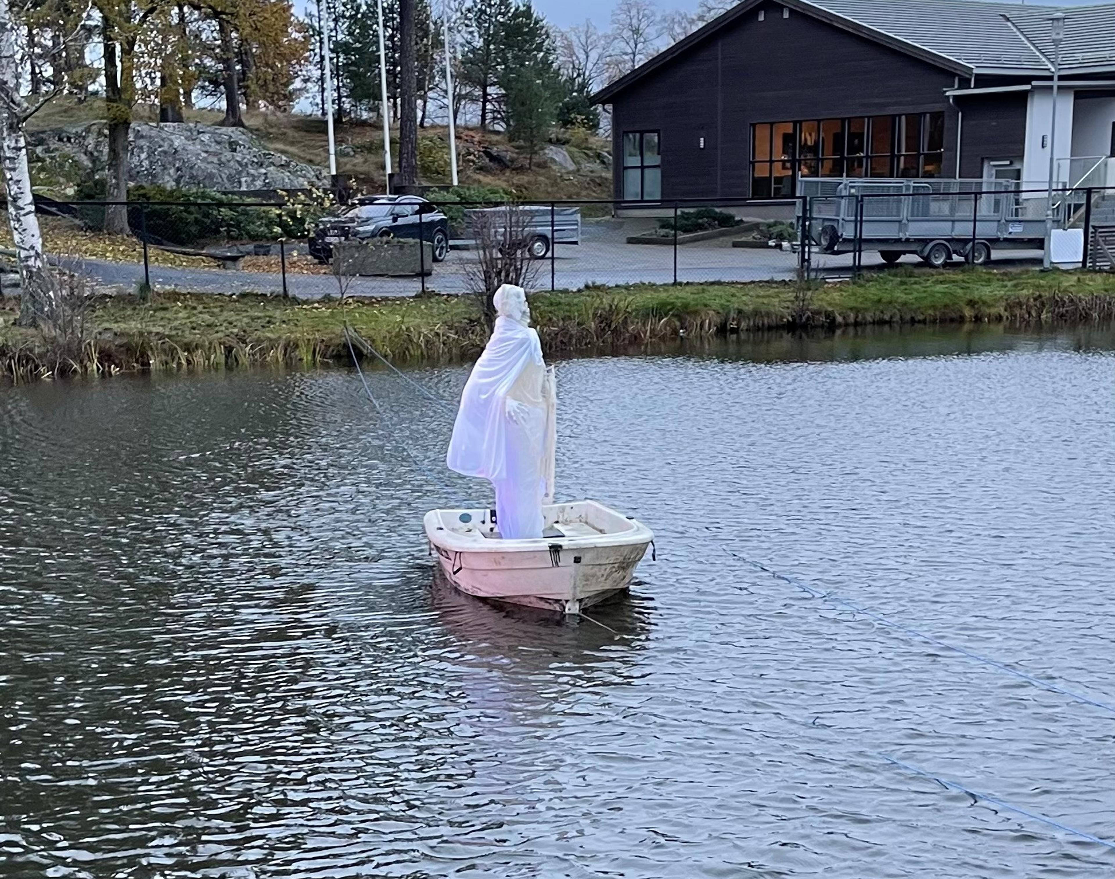 En hvit skikkelse i en bΓ₯tβββββο»Ώβο»Ώββββββο»Ώο»Ώβο»Ώβββββββββο»Ώββββββο»Ώββββββο»Ώβββββββο»Ώβο»Ώββββββο»Ώββββββο»Ώβββο»Ώββββο»Ώβββββββο»Ώο»Ώββββββο»Ώββββββββββο»Ώβββββββββββββββο»Ώβββββββββββο»Ώβββο»Ώβββο»Ώβββο»Ώββββο»Ώο»Ώββο»Ώο»Ώββο»Ώβββο»Ώο»Ώβββο»Ώββββββο»Ώβββββββο»Ώο»Ώβο»Ώβο»Ώβο»Ώβββο»Ώβββο»Ώβο»Ώβο»Ώβο»Ώβο»Ώβο»Ώβο»Ώβο»Ώββο»Ώο»Ώββββββο»Ώββο»Ώββββββββο»Ώββο»Ώββββο»Ώο»Ώβββββββββββββο»Ώββββο»Ώο»Ώββο»Ώβββο»Ώο»Ώβββββββββο»Ώο»Ώββο»Ώβββο»Ώβββββββο»Ώβο»Ώββββββο»Ώββο»Ώβββββββο»Ώββββββββο»Ώο»Ώββο»Ώββο»Ώβο»Ώβββββββββο»Ώο»Ώββββββββββο»Ώβο»Ώβο»Ώβββο»Ώβββο»Ώβββββββο»Ώββββο»Ώββο»Ώβββο»Ώβββββββο»Ώββββο»Ώββο»Ώβββββββο»Ώβββο»Ώββββο»Ώββο»Ώβββββββο»Ώβββο»Ώββββο»Ώββο»Ώβο»Ώβββββββββο»Ώβο»Ώβββββββββο»Ώβο»Ώβο»Ώβββο»Ώβββββο»Ώβο»Ώβββο»Ώβββο»Ώβο»Ώβο»Ώβββο»Ώβββο»Ώβββββββο»Ώο»Ώββο»Ώββββο»Ώο»Ώβο»Ώβο»Ώβο»Ώβββο»Ώβο»Ώβο»Ώβββββββο»Ώβββββββο»Ώο»Ώβββββββο»Ώο»Ώβββββο»Ώβββββββο»Ώββββββββο»Ώο»Ώβββο»Ώβββββο»Ώβββββββο»Ώβο»Ώβββββββββο»Ώβο»Ώβββββββββο»Ώβββο»Ώβββο»Ώβο»Ώβββο»Ώβο»Ώβββο»Ώβο»Ώβββββββββο»Ώβο»Ώβο»Ώβββββββββββο»Ώβο»Ώβο»Ώβββββββο»Ώβββο»Ώβββββββο»Ώββββββββο»Ώβββββββο»Ώββο»Ώβββο»Ώο»Ώο»Ώβββββββββο»Ώβο»Ώβββββββββο»Ώββββο»Ώββο»Ώο»Ώββββββο»Ώβββο»Ώβββο»Ώβββββββο»Ώβο»Ώβββββββββο»Ώβββββββββββο»Ώββββββββο»Ώβββο»Ώο»Ώβββο»Ώββββββο»Ώβββββββο»Ώο»Ώβο»Ώβο»Ώβο»Ώβββββββο»Ώβο»Ώβββββο»Ώβο»Ώβο»Ώβο»Ώβο»Ώβο»Ώβο»Ώβο»Ώβββββββββββββο»Ώο»Ώββββββββββο»Ώβο»Ώβο»Ώβββο»Ώβββο»Ώβββββββο»Ώββββο»Ώββο»Ώβββο»Ώβββββββο»Ώββββο»Ώββο»Ώβββββββο»Ώβββο»Ώββββο»Ώββο»Ώβββββββο»Ώβββο»Ώββββο»Ώββο»Ώβο»Ώβββββββββο»Ώβο»Ώβββββββββο»Ώβο»Ώβο»Ώβββο»Ώβββββο»Ώβο»Ώβββο»Ώβββββββο»Ώβββο»Ώβββο»Ώβββββββο»Ώο»Ώββο»Ώββββο»Ώο»Ώβο»Ώβο»Ώβο»Ώβββββββο»Ώβββββββο»Ώβββββββο»Ώο»Ώβββββββο»Ώο»Ώβββββο»Ώβββββββο»Ώββββββββο»Ώο»Ώβββο»Ώβββββο»Ώβββββββο»Ώβο»Ώβββββββββο»Ώβο»Ώβββββββββο»Ώβββο»Ώβββο»Ώβο»Ώβββο»Ώβο»Ώβββο»Ώβο»Ώβββββββββο»Ώβο»Ώβο»Ώβββββββββββο»Ώβο»Ώβο»Ώβββββββο»Ώβββο»Ώβββββββο»Ώββββββββο»Ώβββββββο»Ώββο»Ώβββββββο»Ώβββββββο»Ώβββο»Ώβο»Ώβο»Ώβββββββββο»Ώβο»Ώβββββββο»Ώβββββββο»Ώο»Ώββο»Ώβββο»Ώββββββββο»Ώββββββο»Ώβο»Ώβββββββββββββββββο»Ώο»Ώβ