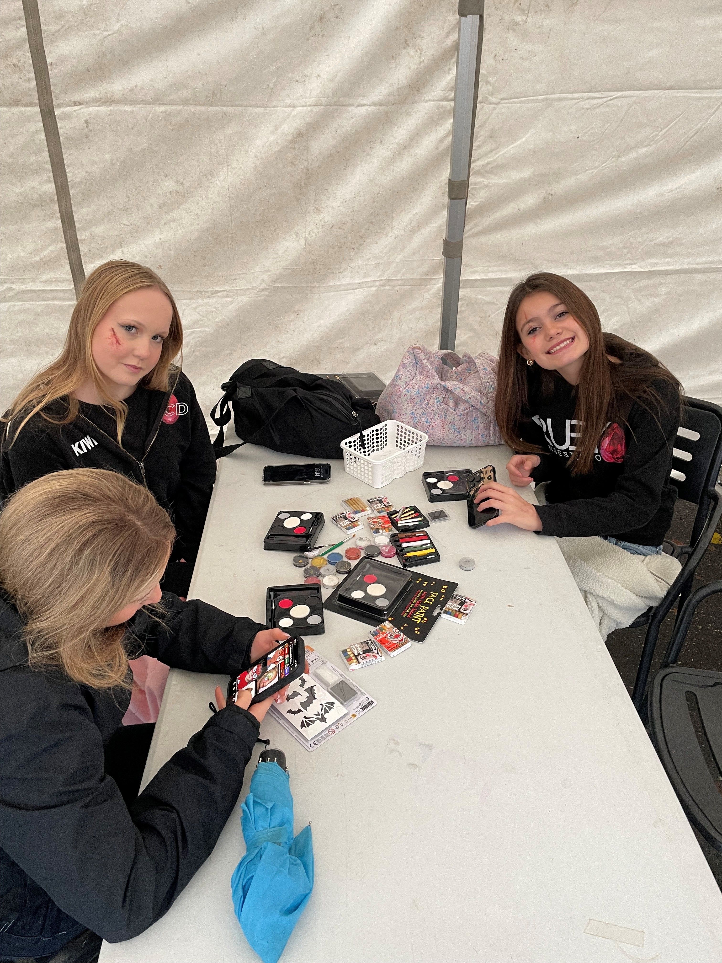 Tre jenter som driver med DIY​​​​‌﻿‍﻿​‍​‍‌‍﻿﻿‌﻿​‍‌‍‍‌‌‍‌﻿‌‍‍‌‌‍﻿‍​‍​‍​﻿‍‍​‍​‍‌﻿​﻿‌‍​‌‌‍﻿‍‌‍‍‌‌﻿‌​‌﻿‍‌​‍﻿‍‌‍‍‌‌‍﻿﻿​‍​‍​‍﻿​​‍​‍‌‍‍​‌﻿​‍‌‍‌‌‌‍‌‍​‍​‍​﻿‍‍​‍​‍‌‍‍​‌﻿‌​‌﻿‌​‌﻿​​​﻿‍‍​‍﻿﻿​‍﻿﻿‌‍﻿​‌‍﻿﻿‌‍​﻿‌‍​‌‌‍﻿​‌‍‍​‌‍﻿﻿‌﻿​﻿‌﻿‌​​﻿‍‍​﻿​﻿​﻿​﻿​﻿​﻿​﻿​﻿​‍﻿﻿‌‍‍‌‌‍﻿‍‌﻿‌​‌‍‌‌‌‍﻿‍‌﻿‌​​‍﻿﻿‌‍‌‌‌‍‌​‌‍‍‌‌﻿‌​​‍﻿﻿‌‍﻿‌‌‍﻿﻿‌‍‌​‌‍‌‌​﻿﻿‌‌﻿​​‌﻿​‍‌‍‌‌‌﻿​﻿‌‍‌‌‌‍﻿‍‌﻿‌​‌‍​‌‌﻿‌​‌‍‍‌‌‍﻿﻿‌‍﻿‍​﻿‍﻿‌‍‍‌‌‍‌​​﻿﻿‌‌‍‌‍‌‍‌​​﻿​﻿​﻿‌​​﻿​‌​﻿​​‌‍‌‍​﻿‍‌​‍﻿‌​﻿‌‌​﻿‌‍‌‍​‍​﻿​‌​‍﻿‌​﻿‌​‌‍​‍​﻿‌‍​﻿​​​‍﻿‌​﻿‍‌‌‍​‍​﻿​​​﻿‌‌​‍﻿‌​﻿​﻿‌‍‌‍‌‍​‍​﻿‌﻿‌‍​‌‌‍​‌​﻿​﻿​﻿‌‌​﻿​‍‌‍​﻿​﻿​‌​﻿‌​​﻿‍﻿‌﻿‌​‌﻿‍‌‌﻿​​‌‍‌‌​﻿﻿‌‌﻿​​‌‍﻿﻿‌﻿​﻿‌﻿‌​​﻿‍﻿‌﻿​​‌‍​‌‌﻿‌​‌‍‍​​﻿﻿‌‌‍​‍‌‍﻿﻿‌‍‌​‌﻿‍‌​‍‌‌​﻿‌‌‌​​‍‌‌﻿﻿‌‍‍﻿‌‍‌‌‌﻿‍‌​‍‌‌​﻿​﻿‌​‌​​‍‌‌​﻿​﻿‌​‌​​‍‌‌​﻿​‍​﻿​‍‌‍‌​‌‍‌‍​﻿​﻿‌‍‌​‌‍‌‌‌‍​‍​﻿​‌​﻿​​​﻿‌​​﻿‌﻿​﻿​﻿​﻿​‍​‍‌‌​﻿​‍​﻿​‍​‍‌‌​﻿‌‌‌​‌​​‍﻿‍‌‍​‌‌‍﻿​‌﻿‌​​﻿﻿﻿‌‍​‍‌‍​‌‌﻿​﻿‌‍‌‌‌‌‌‌‌﻿​‍‌‍﻿​​﻿﻿‌‌‍‍​‌﻿‌​‌﻿‌​‌﻿​​​‍‌‌​﻿​﻿‌​​‌​‍‌‌​﻿​‍‌​‌‍​‍‌‌​﻿​‍‌​‌‍‌‍﻿​‌‍﻿﻿‌‍​﻿‌‍​‌‌‍﻿​‌‍‍​‌‍﻿﻿‌﻿​﻿‌﻿‌​​‍‌‌​﻿​﻿‌​​‌​﻿​﻿​﻿​﻿​﻿​﻿​﻿​﻿​‍‌‍‌‍‍‌‌‍‌​​﻿﻿‌‌‍‌‍‌‍‌​​﻿​﻿​﻿‌​​﻿​‌​﻿​​‌‍‌‍​﻿‍‌​‍﻿‌​﻿‌‌​﻿‌‍‌‍​‍​﻿​‌​‍﻿‌​﻿‌​‌‍​‍​﻿‌‍​﻿​​​‍﻿‌​﻿‍‌‌‍​‍​﻿​​​﻿‌‌​‍﻿‌​﻿​﻿‌‍‌‍‌‍​‍​﻿‌﻿‌‍​‌‌‍​‌​﻿​﻿​﻿‌‌​﻿​‍‌‍​﻿​﻿​‌​﻿‌​​‍‌‍‌﻿‌​‌﻿‍‌‌﻿​​‌‍‌‌​﻿﻿‌‌﻿​​‌‍﻿﻿‌﻿​﻿‌﻿‌​​‍‌‍‌﻿​​‌‍​‌‌﻿‌​‌‍‍​​﻿﻿‌‌‍​‍‌‍﻿﻿‌‍‌​‌﻿‍‌​‍‌‌​﻿‌‌‌​​‍‌‌﻿﻿‌‍‍﻿‌‍‌‌‌﻿‍‌​‍‌‌​﻿​﻿‌​‌​​‍‌‌​﻿​﻿‌​‌​​‍‌‌​﻿​‍​﻿​‍‌‍‌​‌‍‌‍​﻿​﻿‌‍‌​‌‍‌‌‌‍​‍​﻿​‌​﻿​​​﻿‌​​﻿‌﻿​﻿​﻿​﻿​‍​‍‌‌​﻿​‍​﻿​‍​‍‌‌​﻿‌‌‌​‌​​‍﻿‍‌‍​‌‌‍﻿​‌﻿‌​​‍‌‍‌﻿​​‌‍‌‌‌﻿​‍‌﻿​﻿‌﻿​​‌‍‌‌‌‍​﻿‌﻿‌​‌‍‍‌‌﻿‌‍‌‍‌‌​﻿﻿‌‌﻿​​‌﻿‌‌‌‍​‍‌‍﻿​‌‍‍‌‌﻿​﻿‌‍‍​‌‍‌‌‌‍‌​​‍​‍‌﻿﻿‌