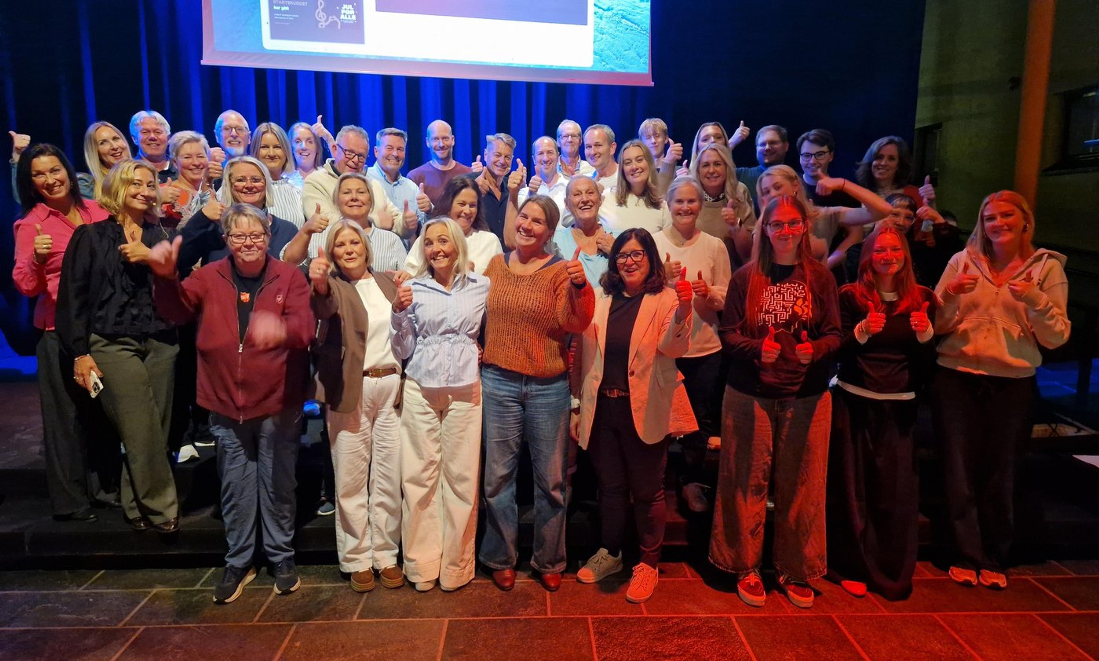 En hel gjeng med mennesker inne på Askim Kulturhus​​​​‌﻿‍﻿​‍​‍‌‍﻿﻿‌﻿​‍‌‍‍‌‌‍‌﻿‌‍‍‌‌‍﻿‍​‍​‍​﻿‍‍​‍​‍‌﻿​﻿‌‍​‌‌‍﻿‍‌‍‍‌‌﻿‌​‌﻿‍‌​‍﻿‍‌‍‍‌‌‍﻿﻿​‍​‍​‍﻿​​‍​‍‌‍‍​‌﻿​‍‌‍‌‌‌‍‌‍​‍​‍​﻿‍‍​‍​‍‌‍‍​‌﻿‌​‌﻿‌​‌﻿​​​﻿‍‍​‍﻿﻿​‍﻿﻿‌‍﻿​‌‍﻿﻿‌‍​﻿‌‍​‌‌‍﻿​‌‍‍​‌‍﻿﻿‌﻿​﻿‌﻿‌​​﻿‍‍​﻿​﻿​﻿​﻿​﻿​﻿​﻿​﻿​‍﻿﻿‌‍‍‌‌‍﻿‍‌﻿‌​‌‍‌‌‌‍﻿‍‌﻿‌​​‍﻿﻿‌‍‌‌‌‍‌​‌‍‍‌‌﻿‌​​‍﻿﻿‌‍﻿‌‌‍﻿﻿‌‍‌​‌‍‌‌​﻿﻿‌‌﻿​​‌﻿​‍‌‍‌‌‌﻿​﻿‌‍‌‌‌‍﻿‍‌﻿‌​‌‍​‌‌﻿‌​‌‍‍‌‌‍﻿﻿‌‍﻿‍​﻿‍﻿‌‍‍‌‌‍‌​​﻿﻿‌‌‍​﻿‌‍​‍‌‍‌‌​﻿​​​﻿‌﻿‌‍​‌​﻿‍​‌‍‌‍​‍﻿‌​﻿​​‌‍​﻿​﻿‌​‌‍​‍​‍﻿‌​﻿‌​​﻿​‌‌‍​﻿​﻿‌‌​‍﻿‌‌‍​‍‌‍‌‍​﻿‍‌​﻿​‍​‍﻿‌​﻿‍‌​﻿‍​​﻿‍​‌‍‌‍​﻿‌﻿​﻿​​​﻿‌‍‌‍​‌‌‍‌‍‌‍​‌‌‍​‌​﻿​‍​﻿‍﻿‌﻿‌​‌﻿‍‌‌﻿​​‌‍‌‌​﻿﻿‌‌﻿​​‌‍﻿﻿‌﻿​﻿‌﻿‌​​﻿‍﻿‌﻿​​‌‍​‌‌﻿‌​‌‍‍​​﻿﻿‌‌‍​‍‌‍﻿﻿‌‍‌​‌﻿‍‌​‍‌‌​﻿‌‌‌​​‍‌‌﻿﻿‌‍‍﻿‌‍‌‌‌﻿‍‌​‍‌‌​﻿​﻿‌​‌​​‍‌‌​﻿​﻿‌​‌​​‍‌‌​﻿​‍​﻿​‍​﻿‌﻿‌‍​‌​﻿​‌‌‍​‌‌‍​‌‌‍​﻿​﻿​​​﻿​‌​﻿‌‍‌‍​‍​﻿‌‌​﻿‌‌​‍‌‌​﻿​‍​﻿​‍​‍‌‌​﻿‌‌‌​‌​​‍﻿‍‌‍​‌‌‍﻿​‌﻿‌​​﻿﻿﻿‌‍​‍‌‍​‌‌﻿​﻿‌‍‌‌‌‌‌‌‌﻿​‍‌‍﻿​​﻿﻿‌‌‍‍​‌﻿‌​‌﻿‌​‌﻿​​​‍‌‌​﻿​﻿‌​​‌​‍‌‌​﻿​‍‌​‌‍​‍‌‌​﻿​‍‌​‌‍‌‍﻿​‌‍﻿﻿‌‍​﻿‌‍​‌‌‍﻿​‌‍‍​‌‍﻿﻿‌﻿​﻿‌﻿‌​​‍‌‌​﻿​﻿‌​​‌​﻿​﻿​﻿​﻿​﻿​﻿​﻿​﻿​‍‌‍‌‍‍‌‌‍‌​​﻿﻿‌‌‍​﻿‌‍​‍‌‍‌‌​﻿​​​﻿‌﻿‌‍​‌​﻿‍​‌‍‌‍​‍﻿‌​﻿​​‌‍​﻿​﻿‌​‌‍​‍​‍﻿‌​﻿‌​​﻿​‌‌‍​﻿​﻿‌‌​‍﻿‌‌‍​‍‌‍‌‍​﻿‍‌​﻿​‍​‍﻿‌​﻿‍‌​﻿‍​​﻿‍​‌‍‌‍​﻿‌﻿​﻿​​​﻿‌‍‌‍​‌‌‍‌‍‌‍​‌‌‍​‌​﻿​‍​‍‌‍‌﻿‌​‌﻿‍‌‌﻿​​‌‍‌‌​﻿﻿‌‌﻿​​‌‍﻿﻿‌﻿​﻿‌﻿‌​​‍‌‍‌﻿​​‌‍​‌‌﻿‌​‌‍‍​​﻿﻿‌‌‍​‍‌‍﻿﻿‌‍‌​‌﻿‍‌​‍‌‌​﻿‌‌‌​​‍‌‌﻿﻿‌‍‍﻿‌‍‌‌‌﻿‍‌​‍‌‌​﻿​﻿‌​‌​​‍‌‌​﻿​﻿‌​‌​​‍‌‌​﻿​‍​﻿​‍​﻿‌﻿‌‍​‌​﻿​‌‌‍​‌‌‍​‌‌‍​﻿​﻿​​​﻿​‌​﻿‌‍‌‍​‍​﻿‌‌​﻿‌‌​‍‌‌​﻿​‍​﻿​‍​‍‌‌​﻿‌‌‌​‌​​‍﻿‍‌‍​‌‌‍﻿​‌﻿‌​​‍‌‍‌﻿​​‌‍‌‌‌﻿​‍‌﻿​﻿‌﻿​​‌‍‌‌‌‍​﻿‌﻿‌​‌‍‍‌‌﻿‌‍‌‍‌‌​﻿﻿‌‌﻿​​‌﻿‌‌‌‍​‍‌‍﻿​‌‍‍‌‌﻿​﻿‌‍‍​‌‍‌‌‌‍‌​​‍​‍‌﻿﻿‌