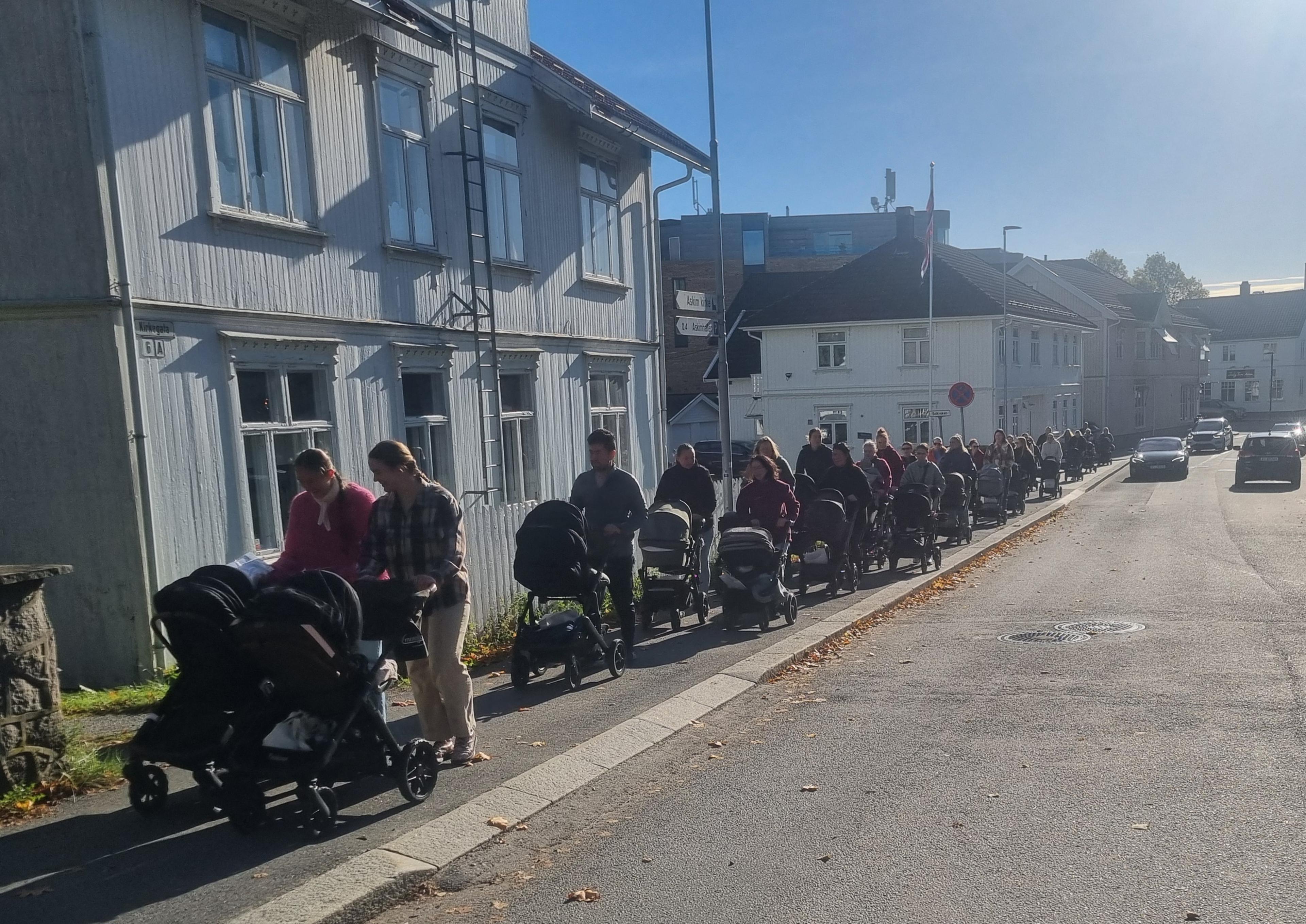 Mange mennesker med hver sin barnevognβββββο»Ώβο»Ώββββββο»Ώο»Ώβο»Ώβββββββββο»Ώββββββο»Ώββββββο»Ώβββββββο»Ώβο»Ώββββββο»Ώββββββο»Ώβββο»Ώββββο»Ώβββββββο»Ώο»Ώββββββο»Ώββββββββββο»Ώβββββββββββββββο»Ώβββββββββββο»Ώβββο»Ώβββο»Ώβββο»Ώββββο»Ώο»Ώββο»Ώο»Ώββο»Ώβββο»Ώο»Ώβββο»Ώββββββο»Ώβββββββο»Ώο»Ώβο»Ώβο»Ώβο»Ώβββο»Ώβββο»Ώβο»Ώβο»Ώβο»Ώβο»Ώβο»Ώβο»Ώβο»Ώββο»Ώο»Ώββββββο»Ώββο»Ώββββββββο»Ώββο»Ώββββο»Ώο»Ώβββββββββββββο»Ώββββο»Ώο»Ώββο»Ώβββο»Ώο»Ώβββββββββο»Ώο»Ώββο»Ώβββο»Ώβββββββο»Ώβο»Ώββββββο»Ώββο»Ώβββββββο»Ώββββββββο»Ώο»Ώββο»Ώββο»Ώβο»Ώβββββββββο»Ώο»Ώββββββο»Ώβββββββο»Ώβββββββο»Ώβο»Ώββββββββββο»Ώββο»Ώβββββββο»Ώβββο»Ώββββο»Ώββο»Ώβββο»Ώβββββββο»Ώββββο»Ώββββββο»Ώββββββββββββο»Ώββο»Ώβββο»Ώβββββββββο»Ώβββο»Ώβο»Ώβββββββββο»Ώβββββββββο»Ώβο»Ώβββο»Ώβο»Ώβο»Ώβο»Ώβββο»Ώβββο»Ώβββββββο»Ώο»Ώββο»Ώββββο»Ώο»Ώβο»Ώβο»Ώβο»Ώβββο»Ώβο»Ώβο»Ώβββββββο»Ώβββββββο»Ώο»Ώβββββββο»Ώο»Ώβββββο»Ώβββββββο»Ώββββββββο»Ώο»Ώβββο»Ώβββββο»Ώβββββββο»Ώβο»Ώβββββββββο»Ώβο»Ώβββββββββο»Ώβββο»Ώβββο»Ώβββο»Ώβββο»Ώβββββββββο»Ώβββββο»Ώβββο»Ώβββββββββββο»Ώβββββββββββο»Ώβββο»Ώβββββββο»Ώββββββββο»Ώβββββββο»Ώββο»Ώβββο»Ώο»Ώο»Ώβββββββββο»Ώβο»Ώβββββββββο»Ώββββο»Ώββο»Ώο»Ώββββββο»Ώβββο»Ώβββο»Ώβββββββο»Ώβο»Ώβββββββββο»Ώβββββββββββο»Ώββββββββο»Ώβββο»Ώο»Ώβββο»Ώββββββο»Ώβββββββο»Ώο»Ώβο»Ώβο»Ώβο»Ώβββββββο»Ώβο»Ώβββββο»Ώβο»Ώβο»Ώβο»Ώβο»Ώβο»Ώβο»Ώβο»Ώβββββββββββββο»Ώο»Ώββββββο»Ώβββββββο»Ώβββββββο»Ώβο»Ώββββββββββο»Ώββο»Ώβββββββο»Ώβββο»Ώββββο»Ώββο»Ώβββο»Ώβββββββο»Ώββββο»Ώββββββο»Ώββββββββββββο»Ώββο»Ώβββο»Ώβββββββββο»Ώβββο»Ώβο»Ώβββββββββο»Ώβββββββββο»Ώβο»Ώβββο»Ώβββββο»Ώβββο»Ώβββο»Ώβββββββο»Ώο»Ώββο»Ώββββο»Ώο»Ώβο»Ώβο»Ώβο»Ώβββββββο»Ώβββββββο»Ώβββββββο»Ώο»Ώβββββββο»Ώο»Ώβββββο»Ώβββββββο»Ώββββββββο»Ώο»Ώβββο»Ώβββββο»Ώβββββββο»Ώβο»Ώβββββββββο»Ώβο»Ώβββββββββο»Ώβββο»Ώβββο»Ώβββο»Ώβββο»Ώβββββββββο»Ώβββββο»Ώβββο»Ώβββββββββββο»Ώβββββββββββο»Ώβββο»Ώβββββββο»Ώββββββββο»Ώβββββββο»Ώββο»Ώβββββββο»Ώβββββββο»Ώβββο»Ώβο»Ώβο»Ώβββββββββο»Ώβο»Ώβββββββο»Ώβββββββο»Ώο»Ώββο»Ώβββο»Ώββββββββο»Ώββββββο»Ώβο»Ώβββββββββββββββββο»Ώο»Ώβ