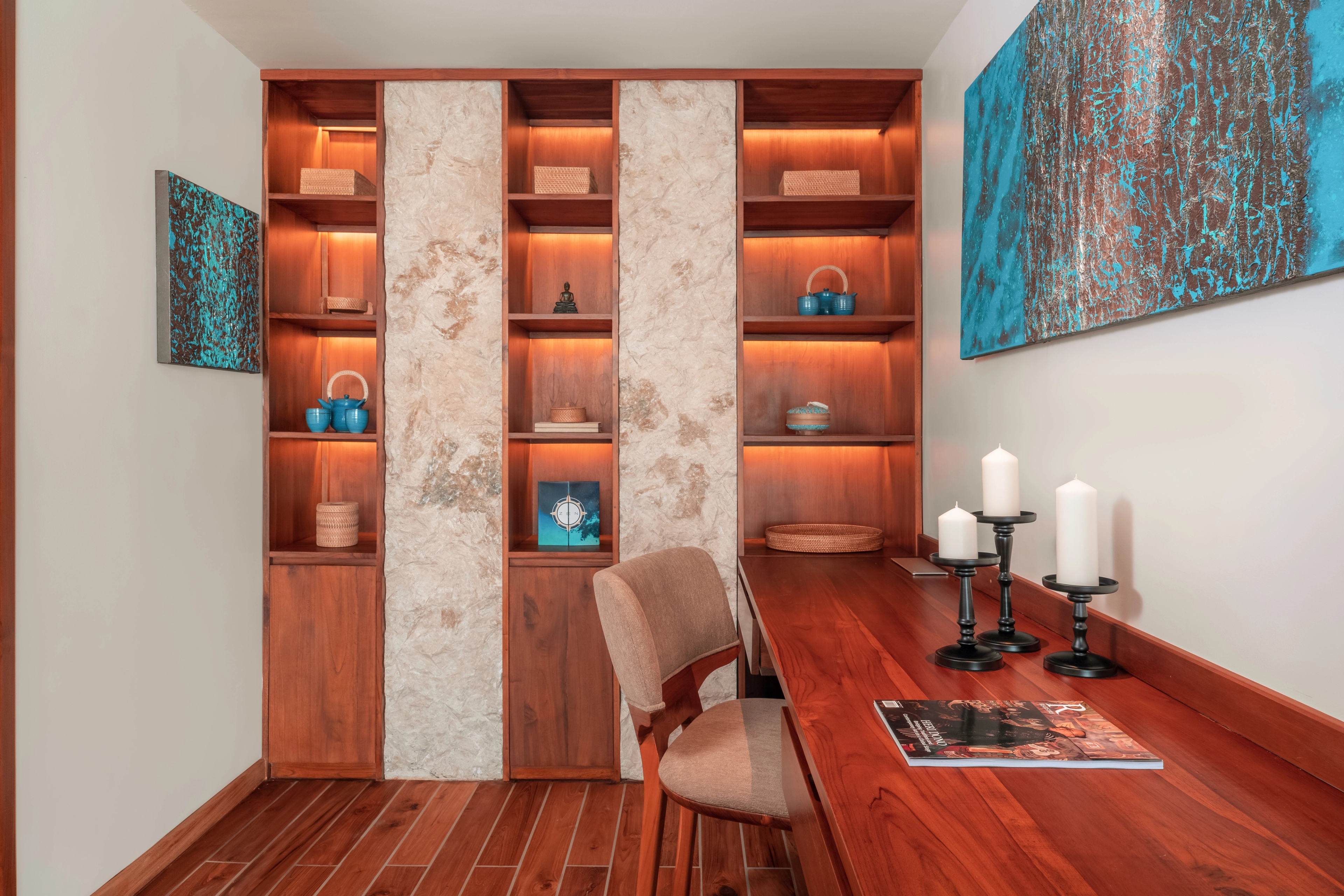 left wing master suite bedroom image