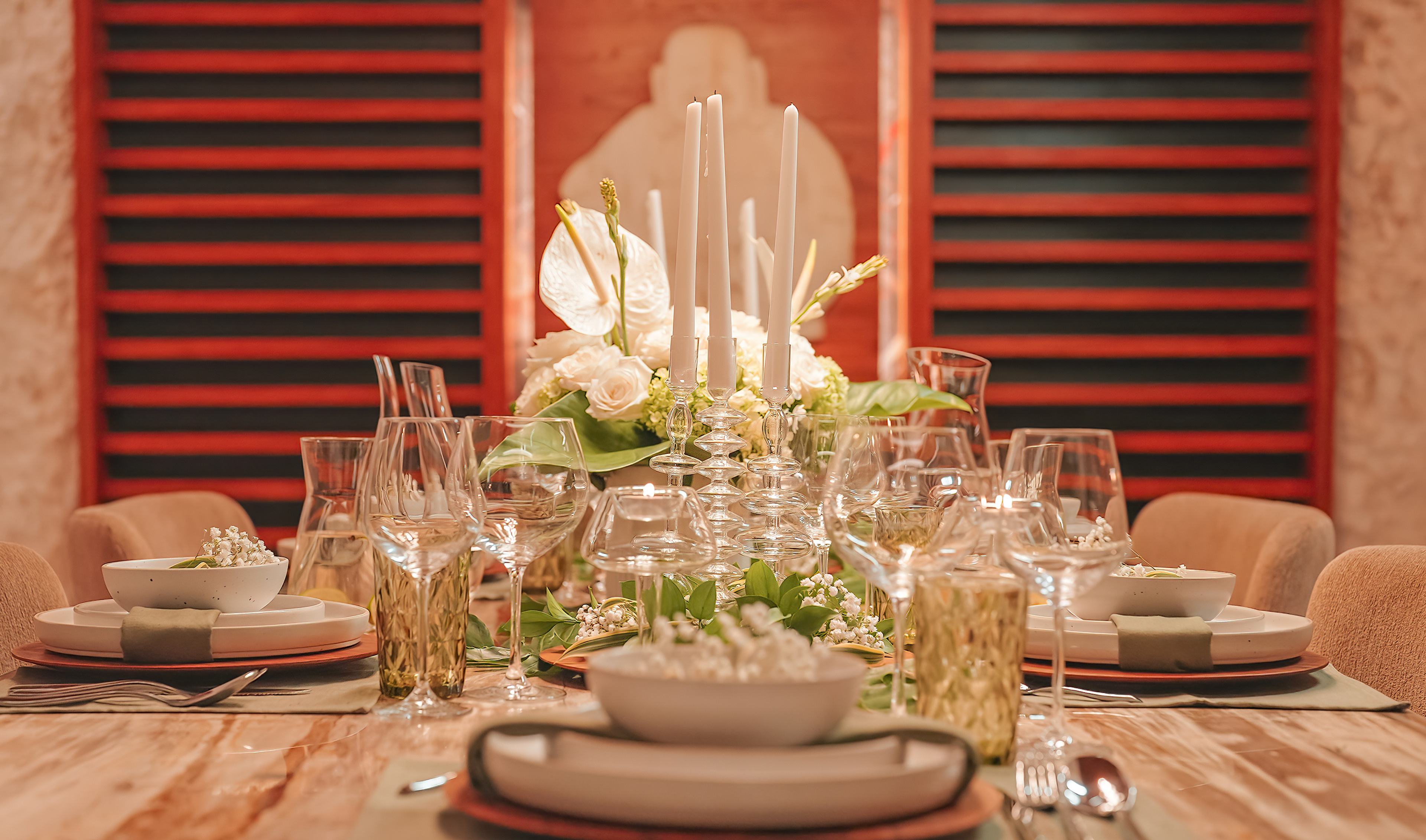 indoor dining table setup image