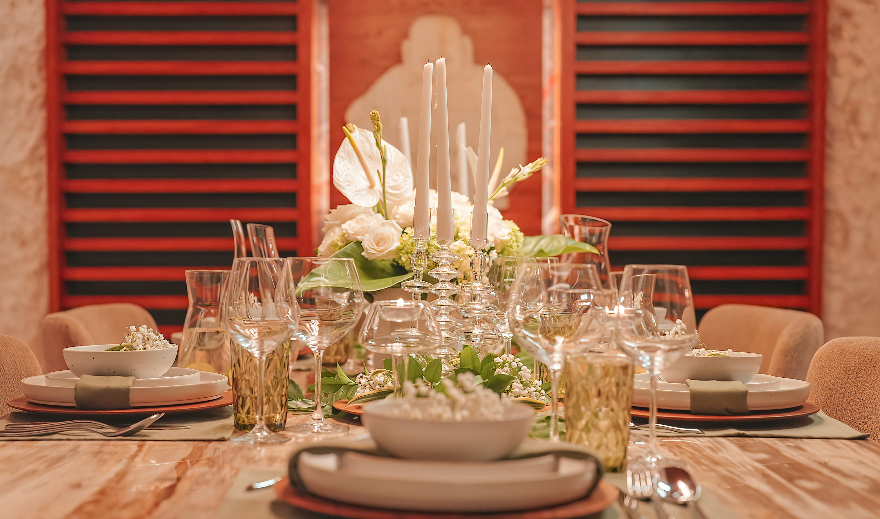 indoor dining table setup image