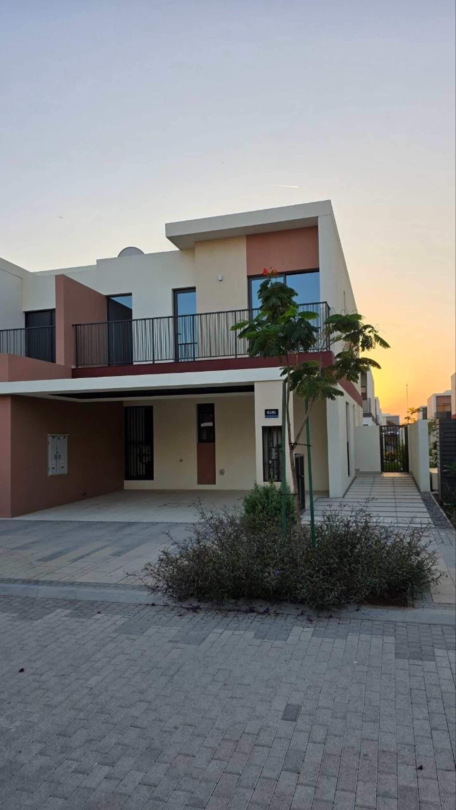 Murooj lane, Almouj | 4 bedroom townhouse