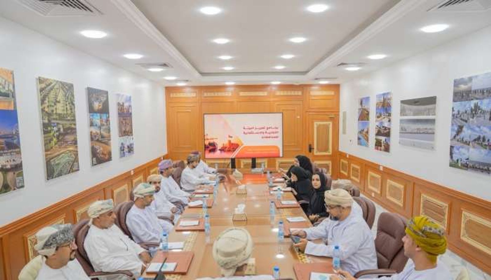 برنامج استعراضات محافظة جنوب الباطنة حول تعزيز التجارة والاستثمار