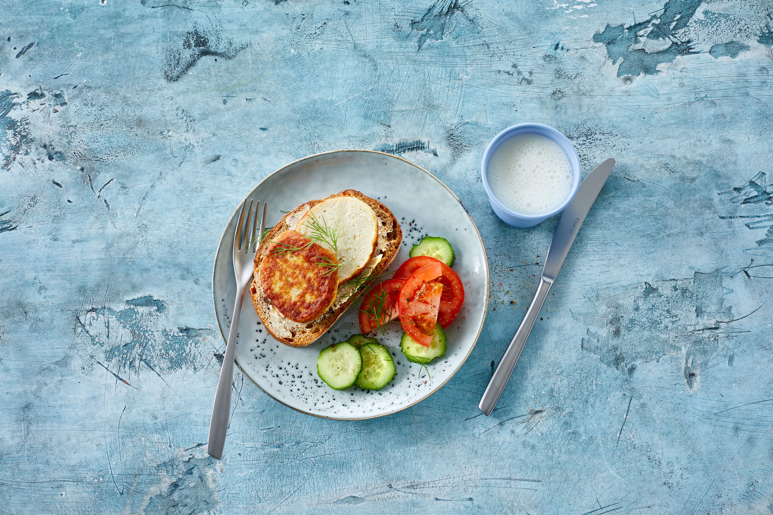 Brødskive med fiskekake