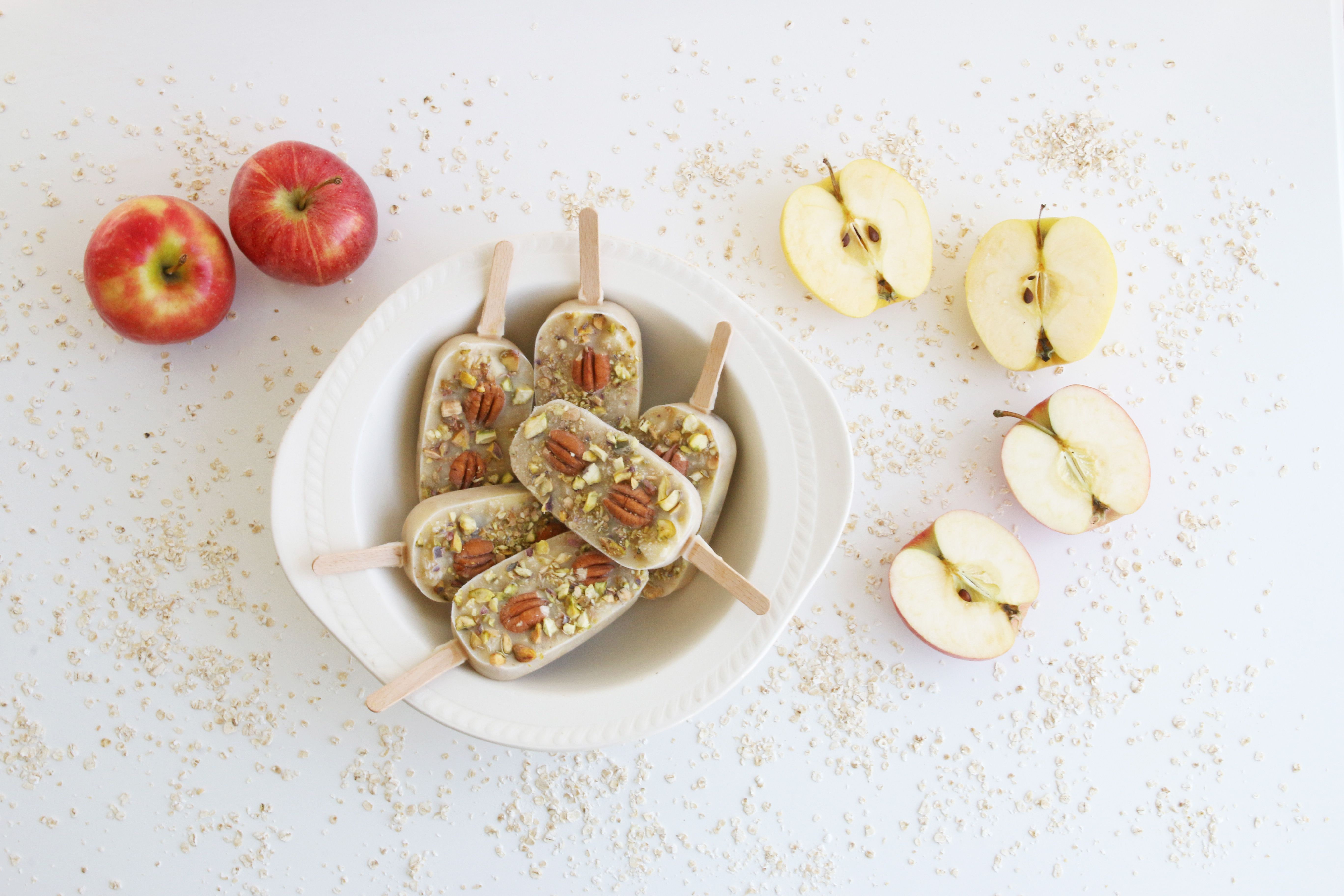 Havregrøt is med pekannøtter