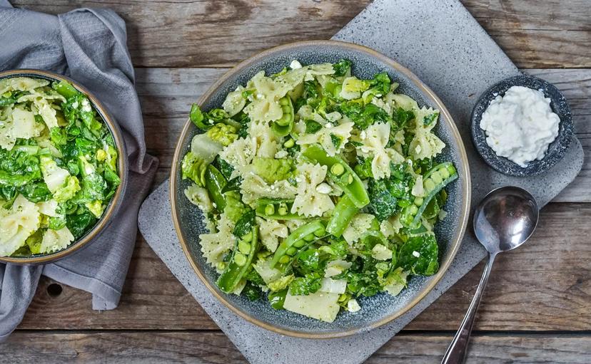 Pastasalat med pesto og cottage cheese