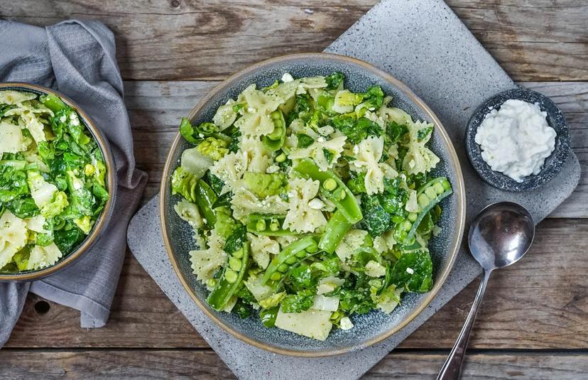 Pastasalat med pesto og cottage cheese