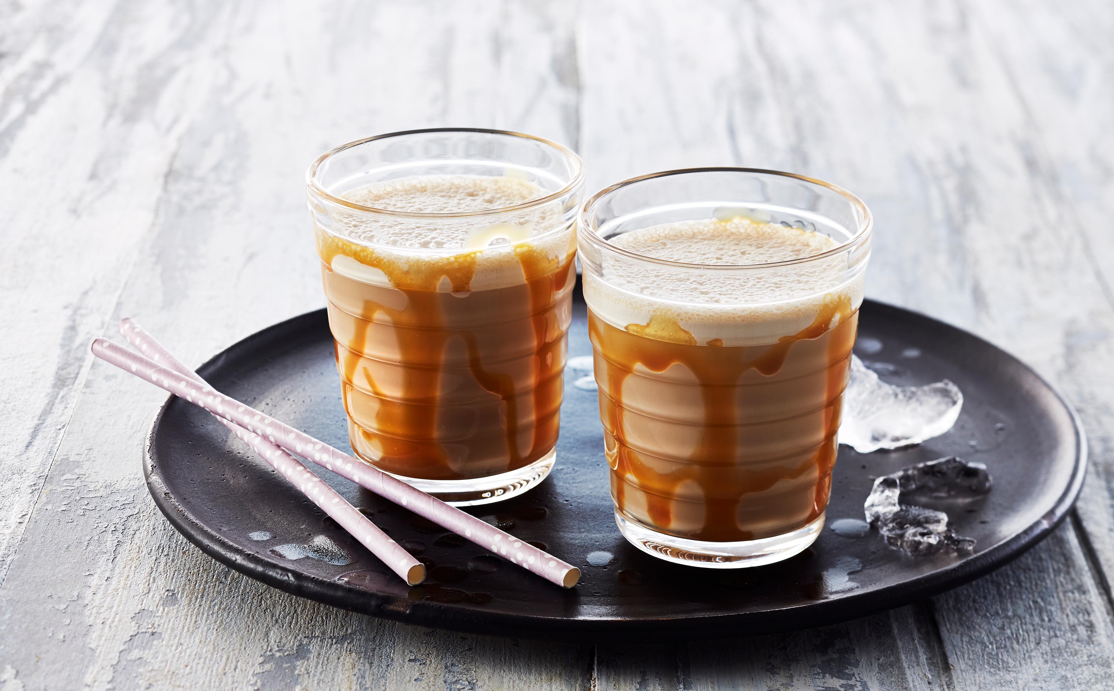 Iskaffe med karamell