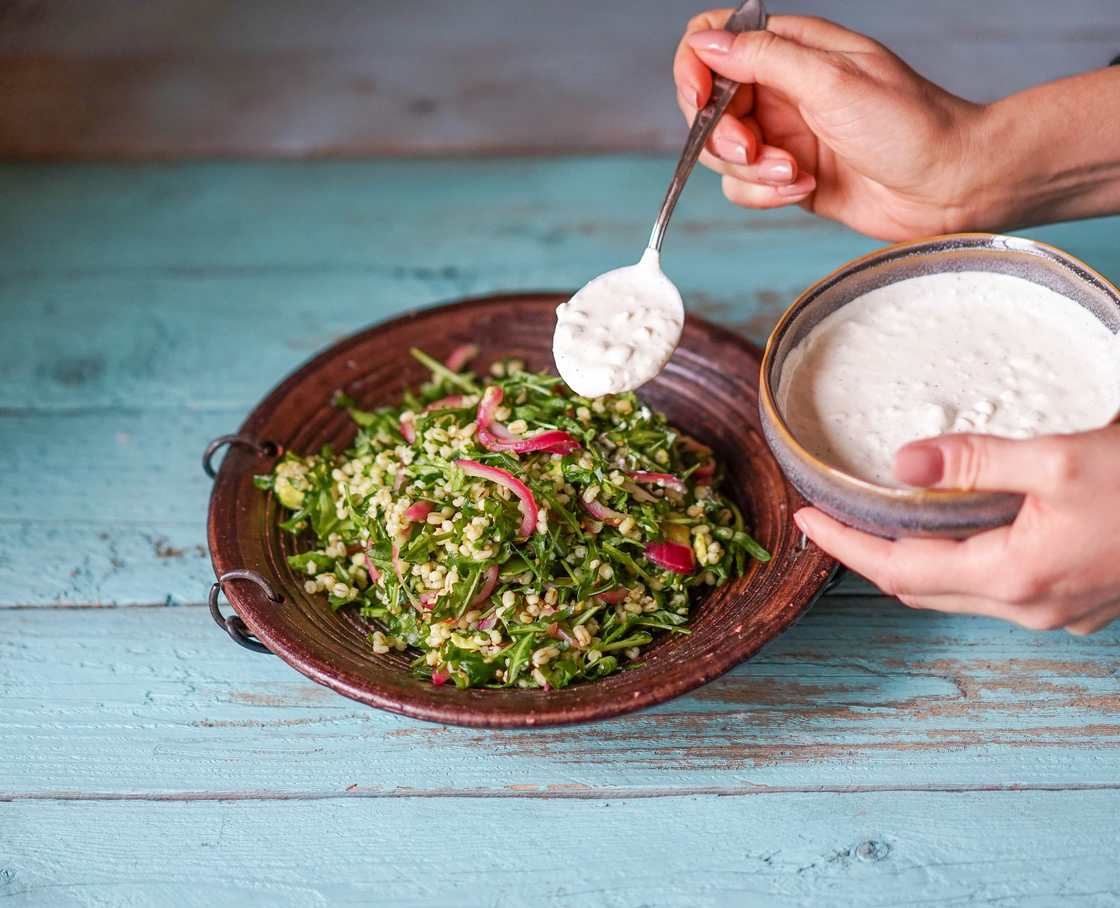 byggrynsalat med cottage cheese dressing