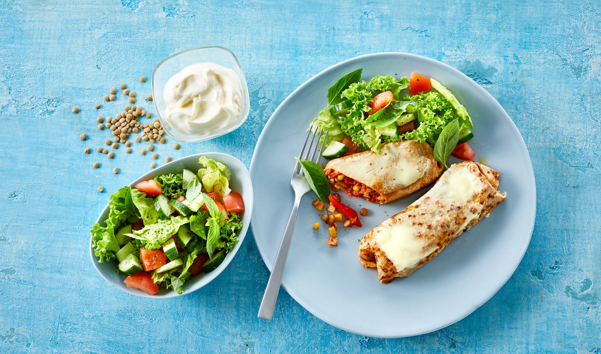 Fylte pannekaker med linser og bacon