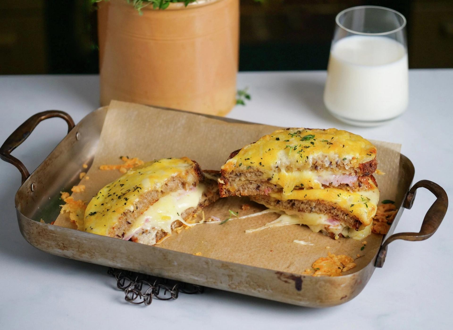 tallerken med croque monsieur