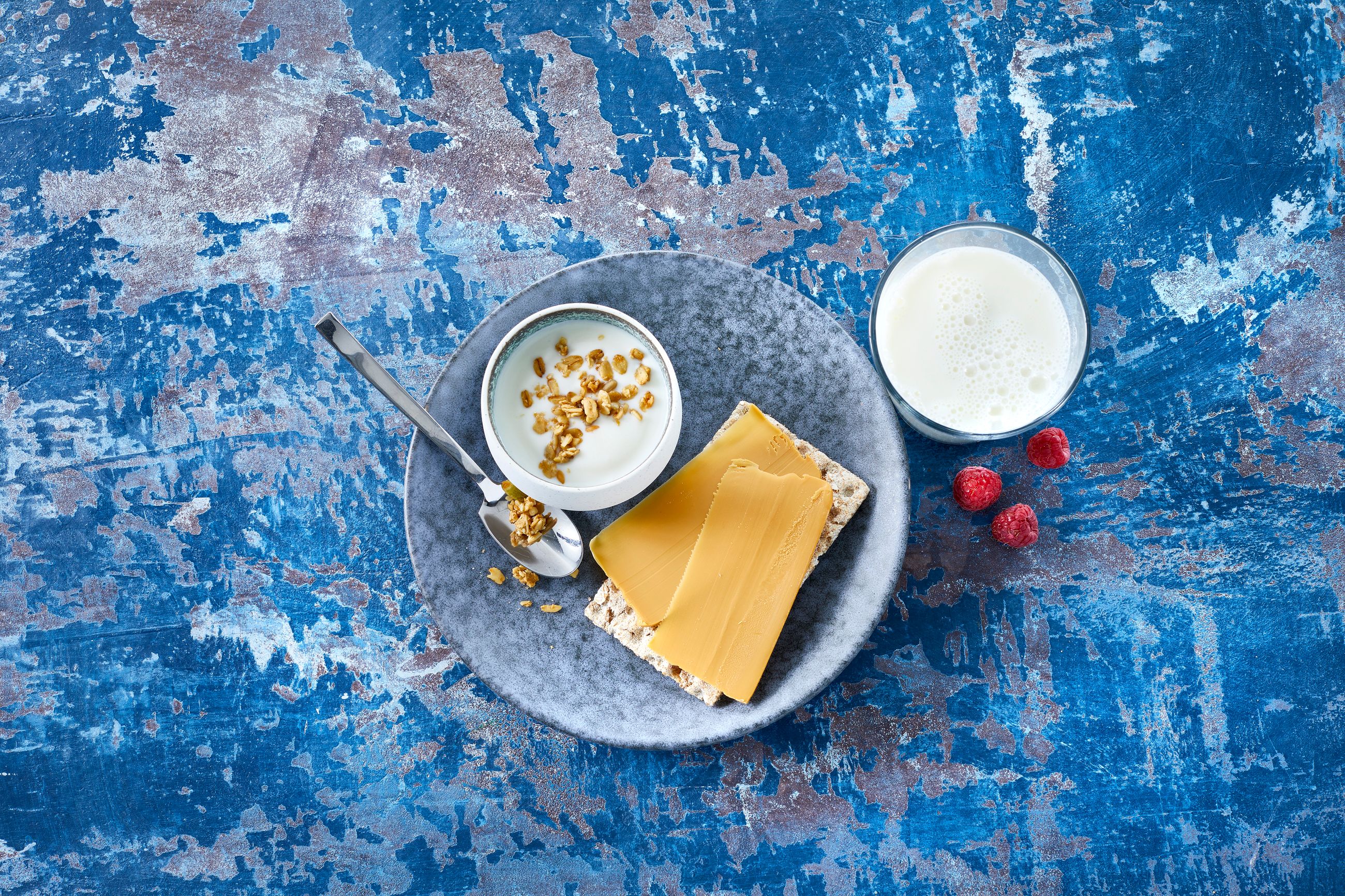 Melk, yoghurt og brunost