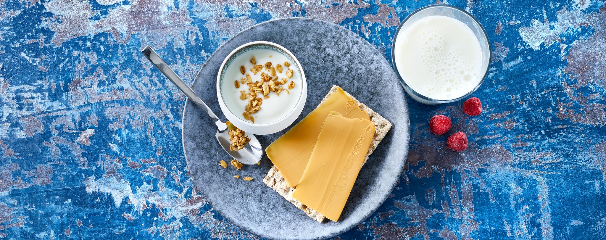 Melk, yoghurt og brunost