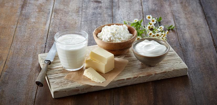 Økologisk mat: melk, cottage cheese, rømme og smør