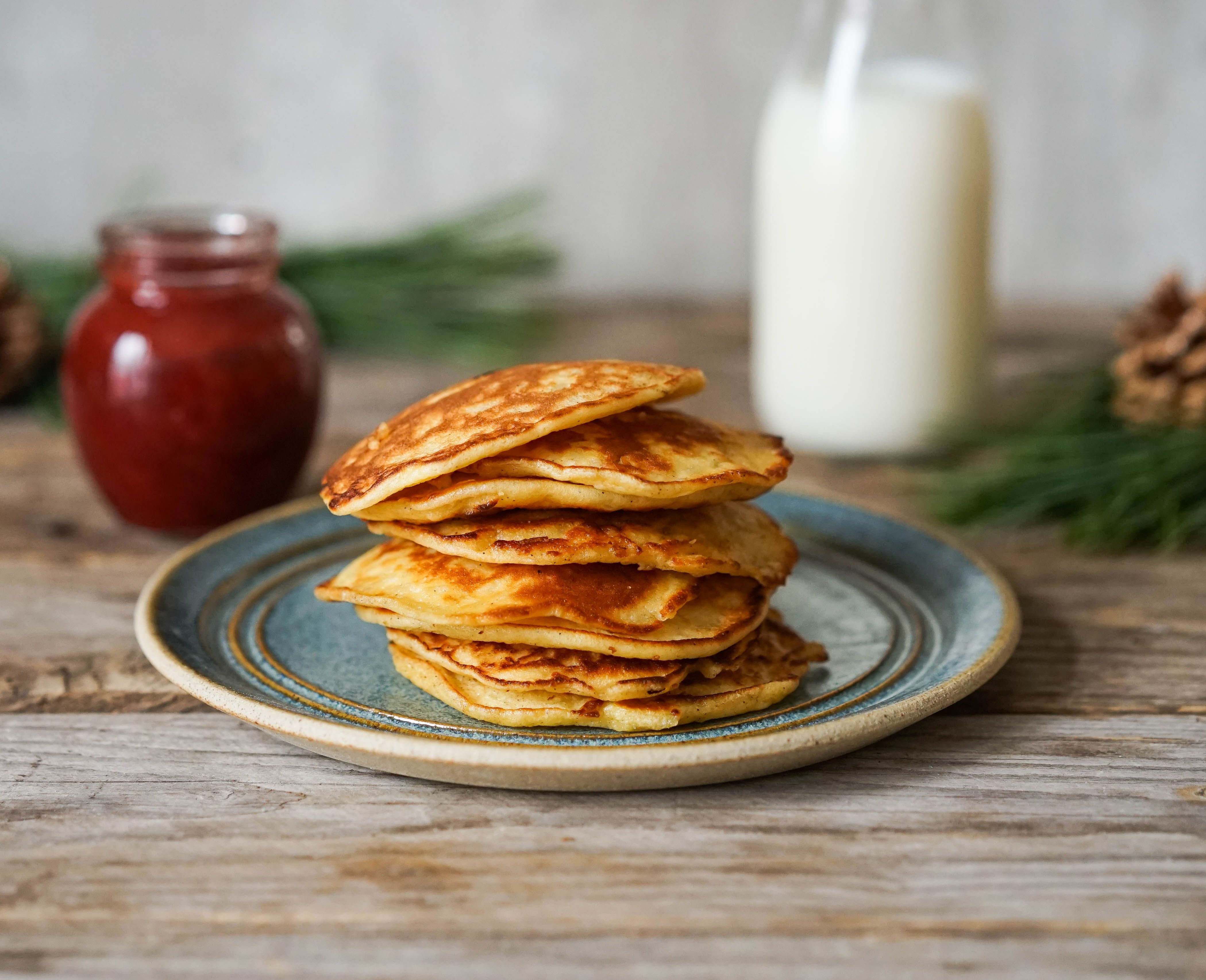 Stabel med rislapper på tallerken