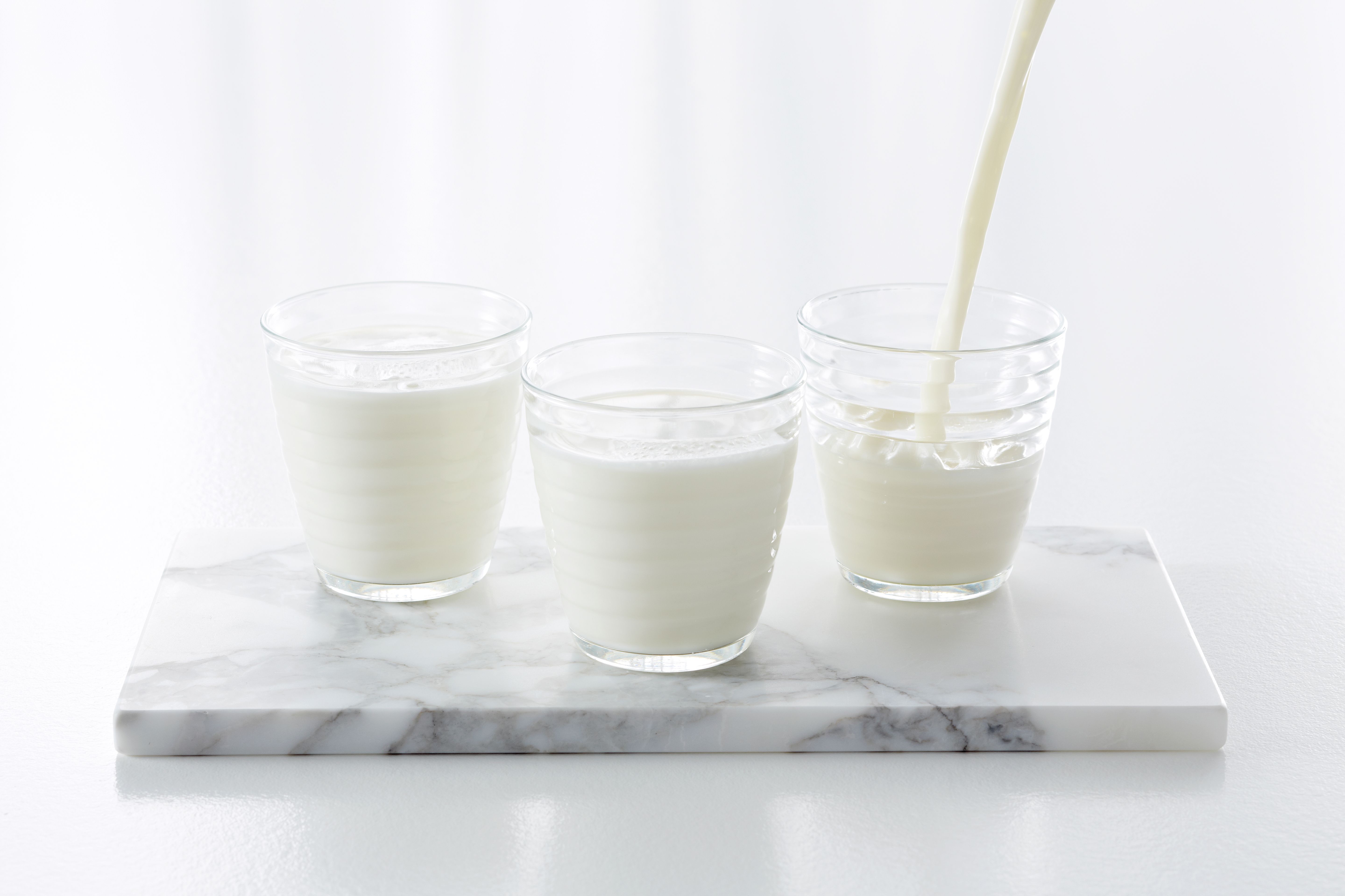 Tre melkeglass