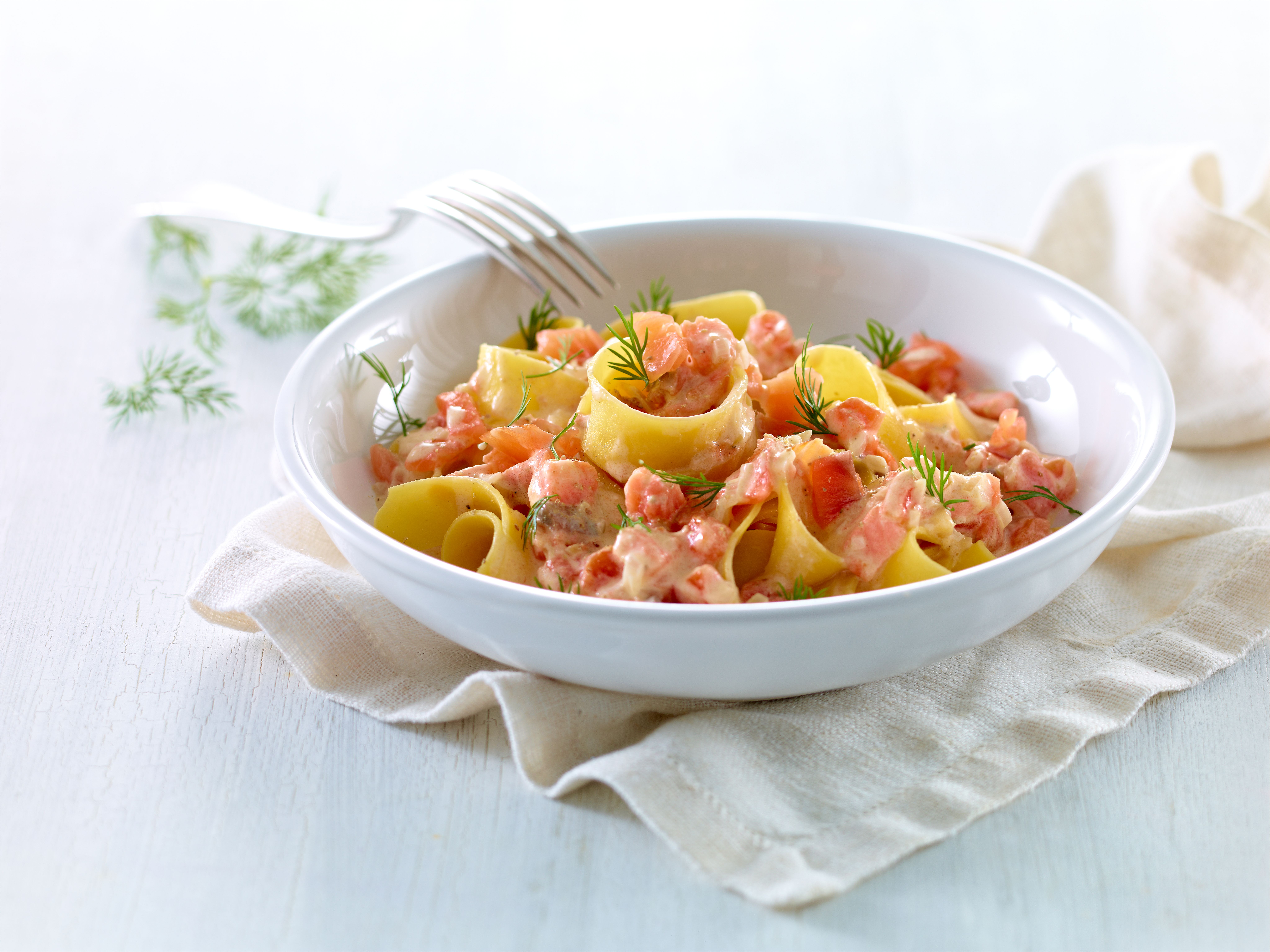 Tagliatelle med røkelaks