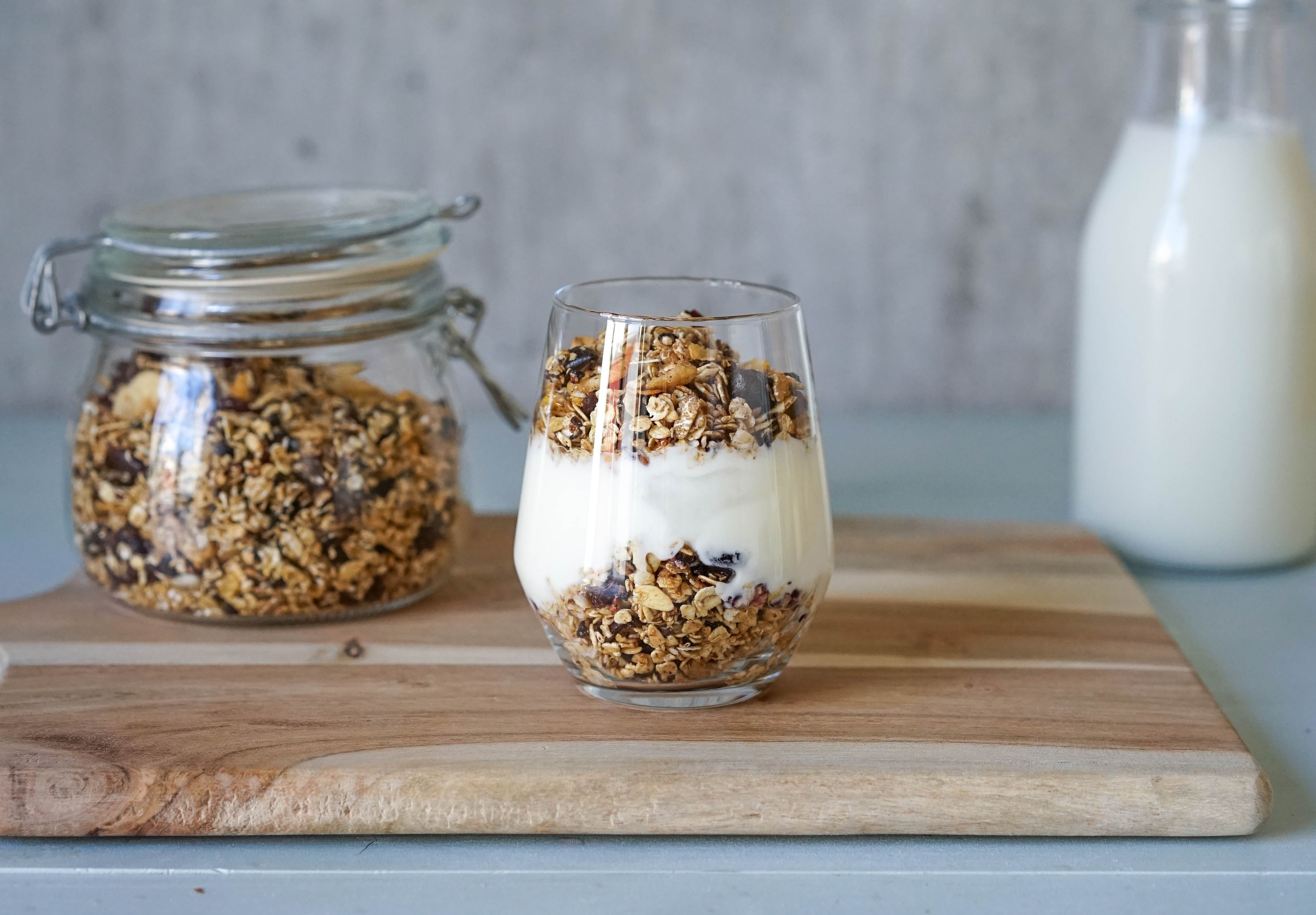 granola med vanilje, tranebær og kanel