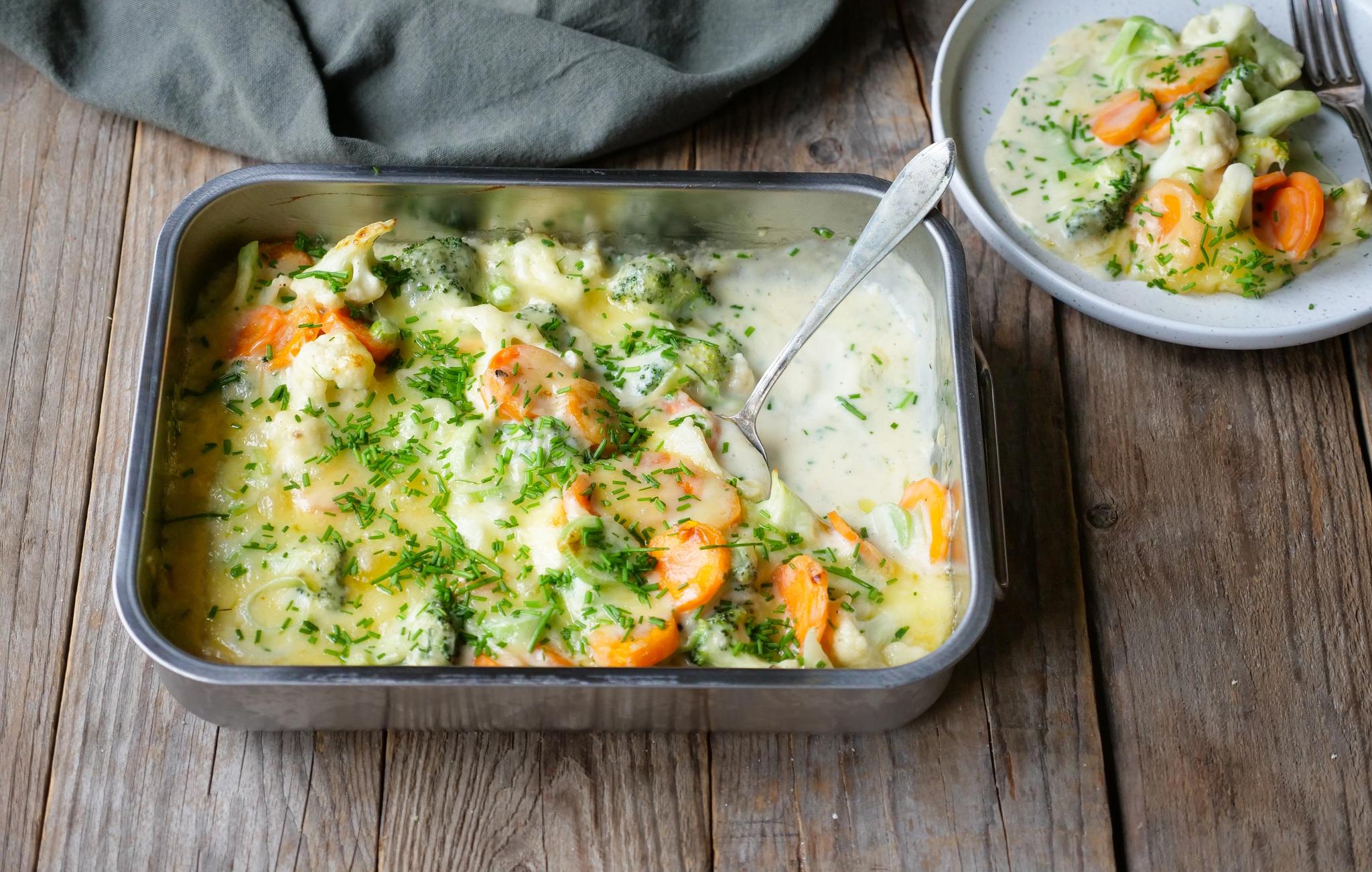 Gratinerte grønnsaker med ostesaus